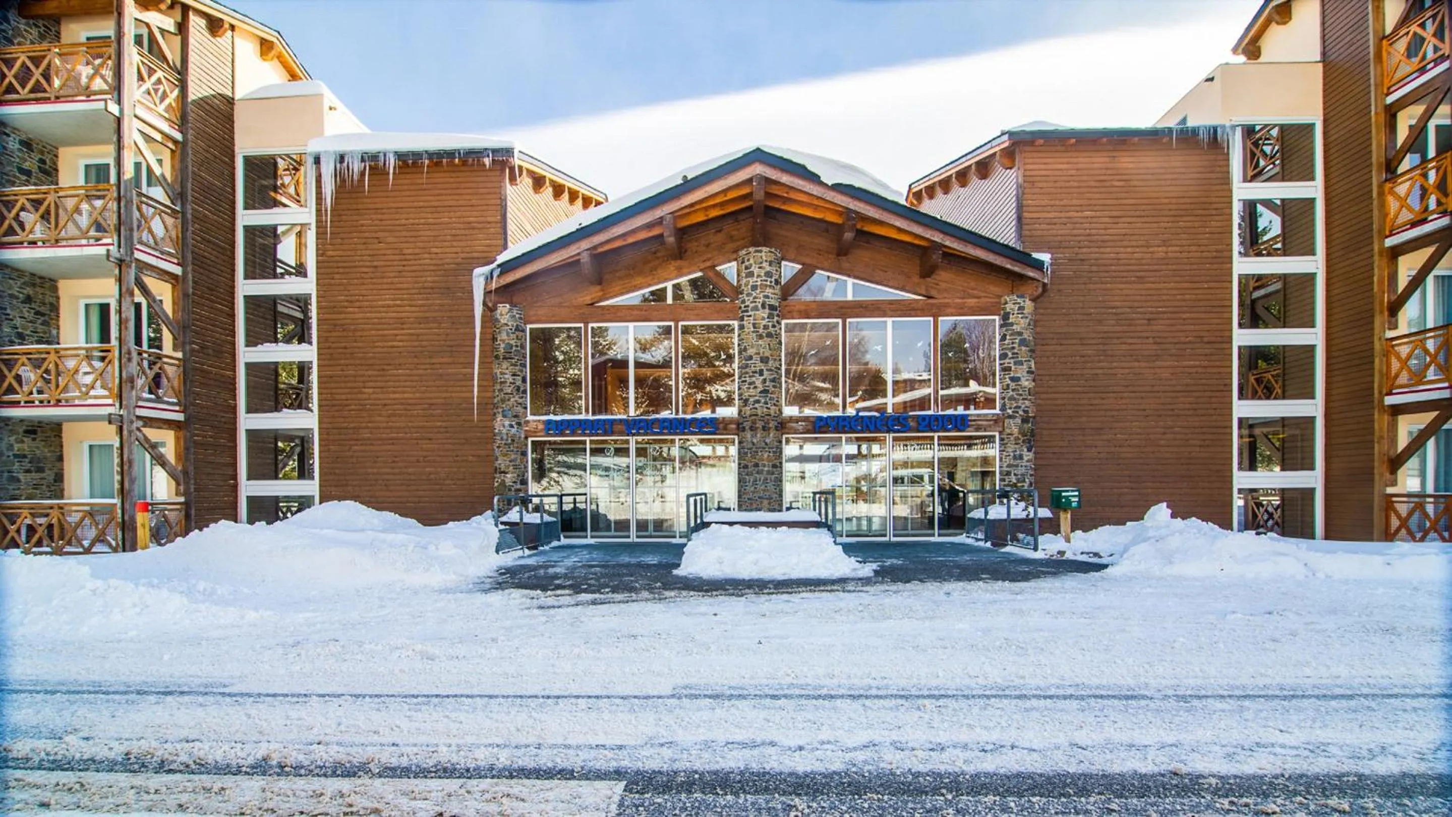 Property building in Vacancéole - Appart'Vacances Pyrénées 2000