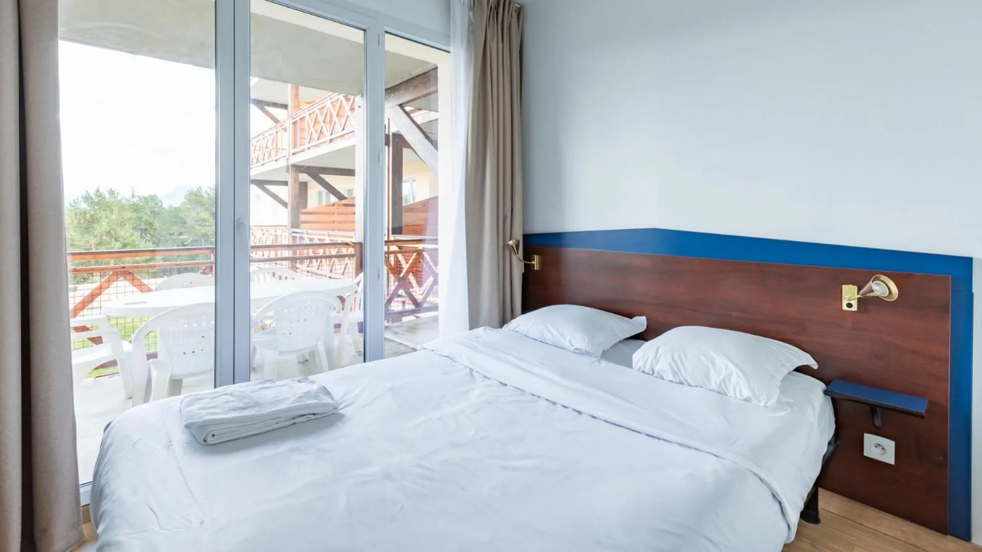 Bedroom, Bed in Vacancéole - Appart'Vacances Pyrénées 2000