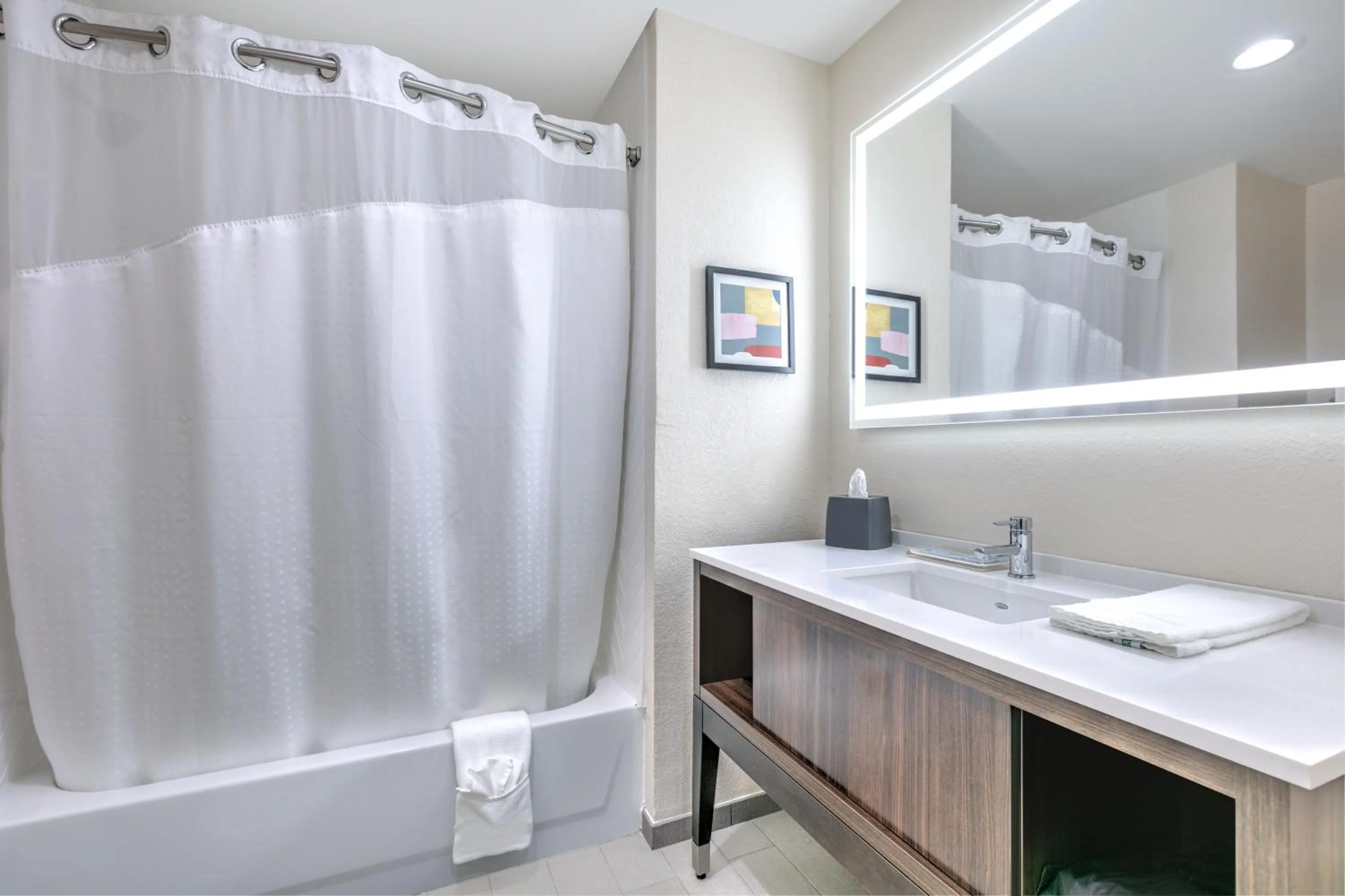 Bathroom in Holiday Inn Houma by IHG