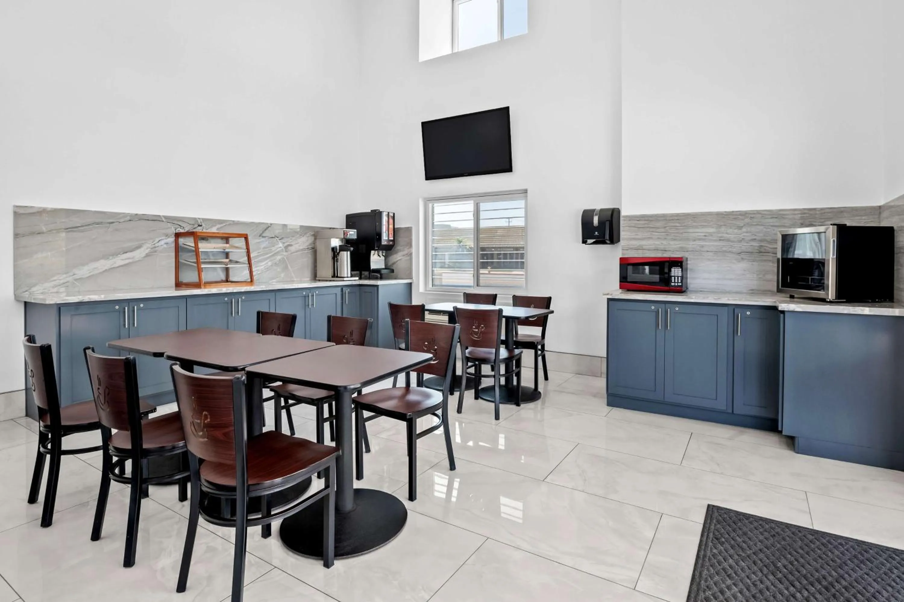 Breakfast in SureStay Hotel by Best Western Buena Park Anaheim