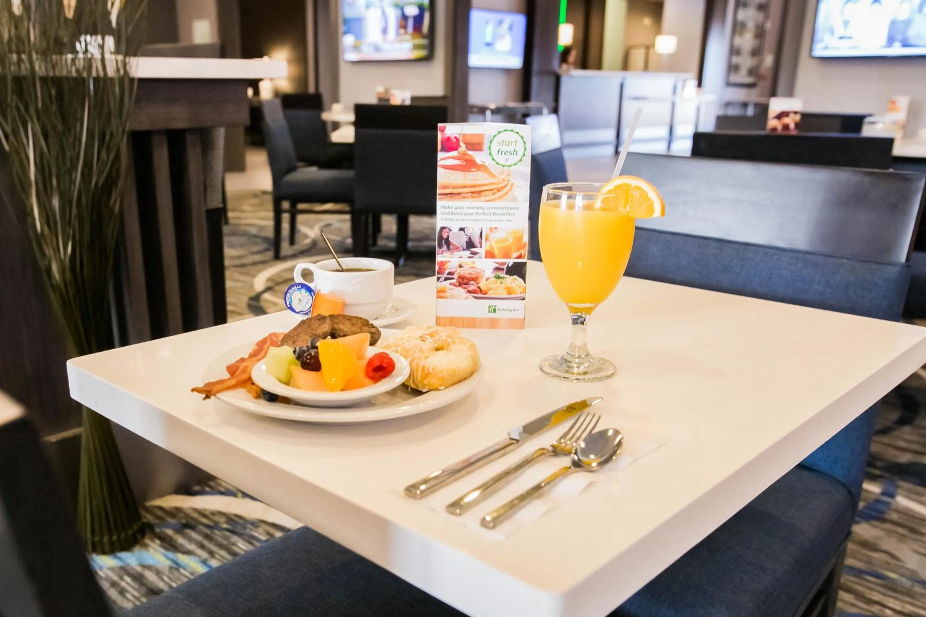 Restaurant/places to eat in Holiday Inn Longview - North by IHG