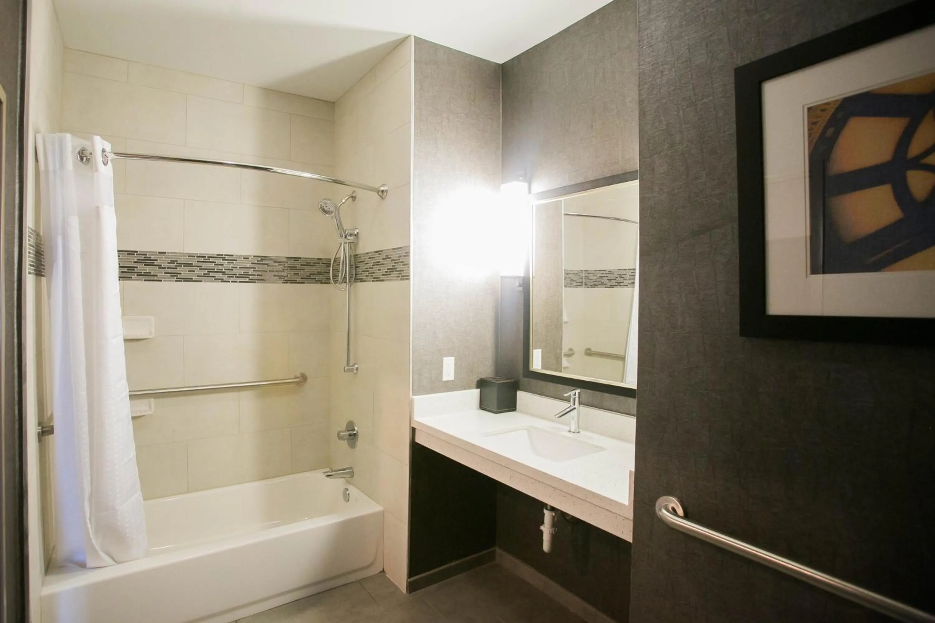 Bathroom in Holiday Inn Longview - North by IHG