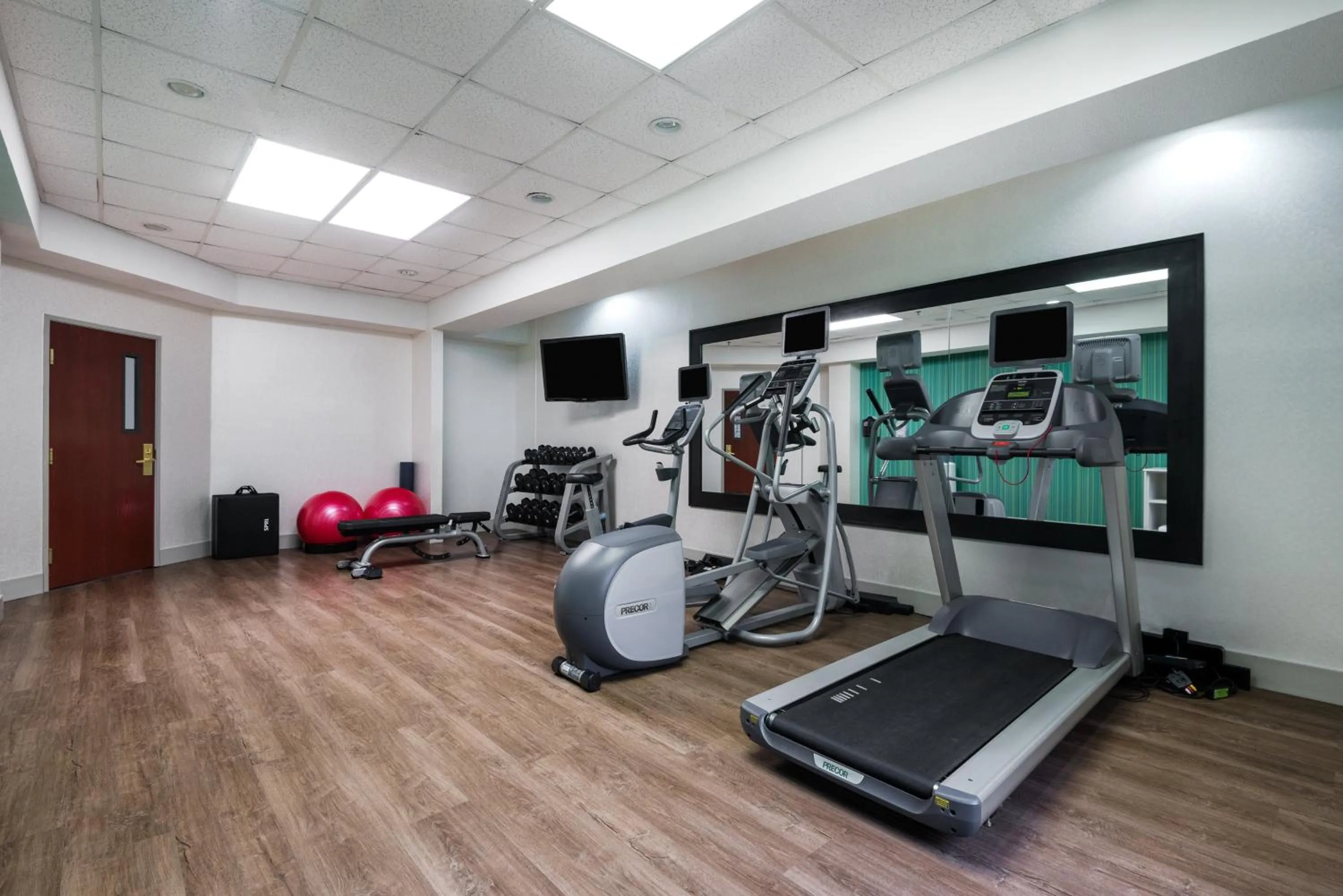 Fitness centre/facilities in Holiday Inn Express Hillsville by IHG