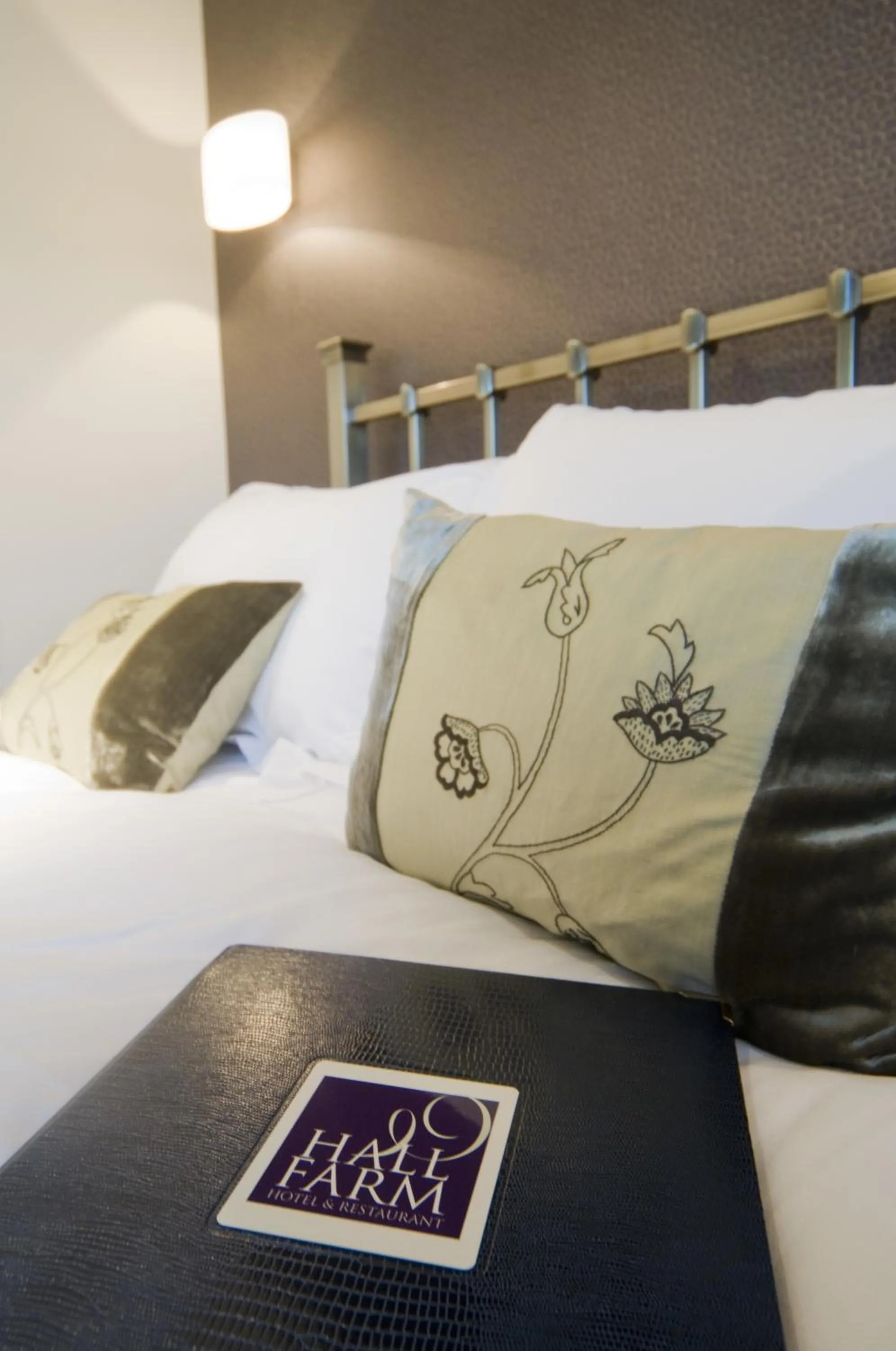 Bed in Hall Farm Hotel And Restaurant