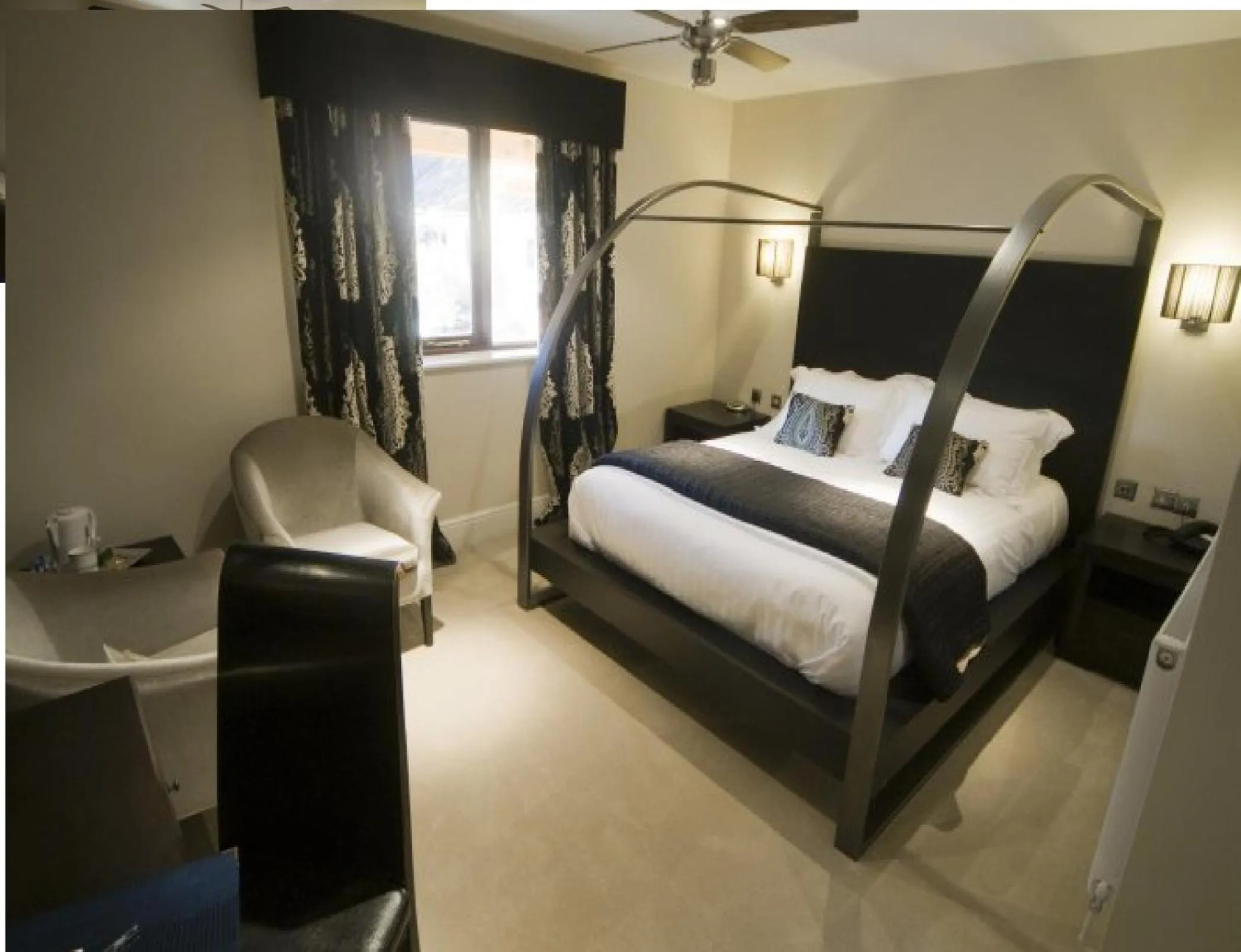 Bedroom, Bed in Hall Farm Hotel And Restaurant