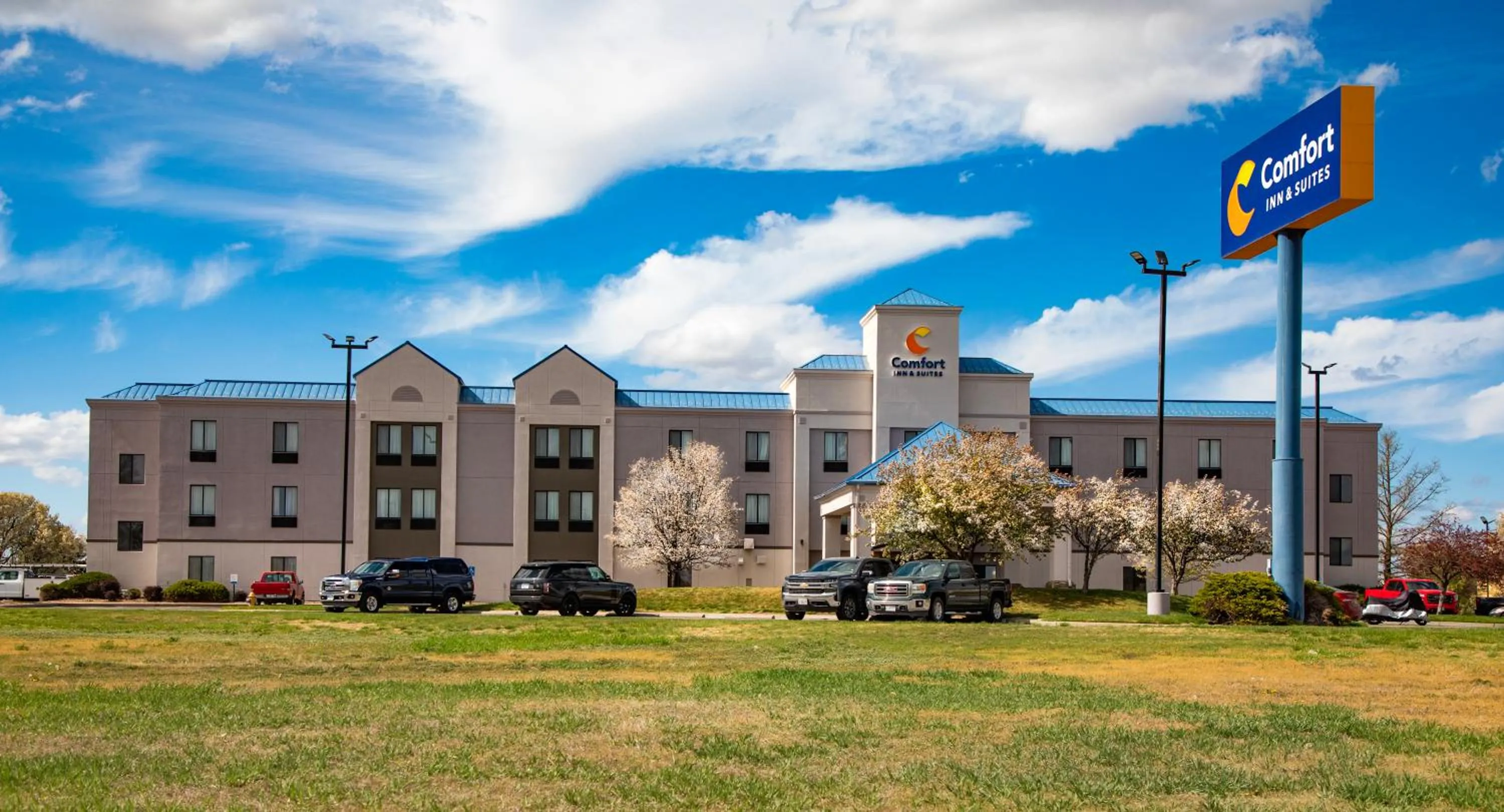 Property building in Comfort Inn & Suites Hutchinson