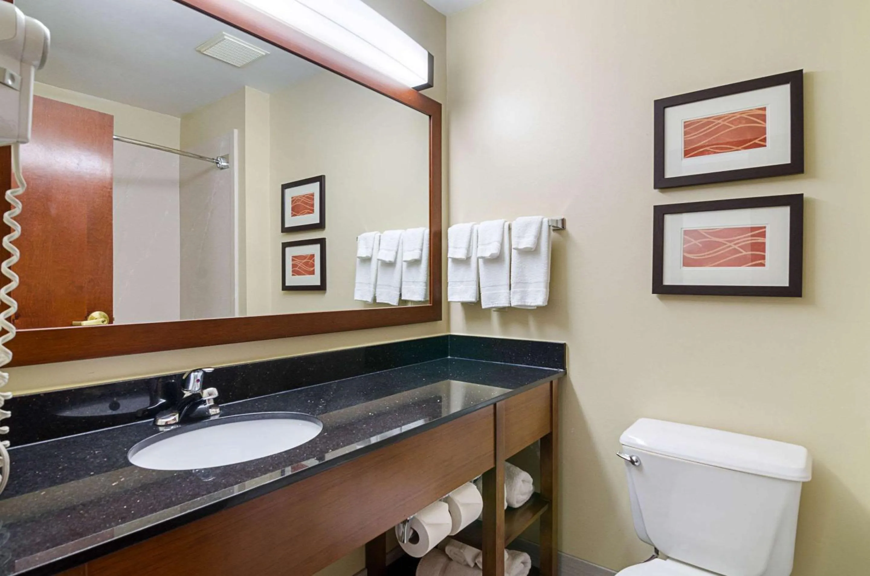 Bathroom in Comfort Inn & Suites Hutchinson