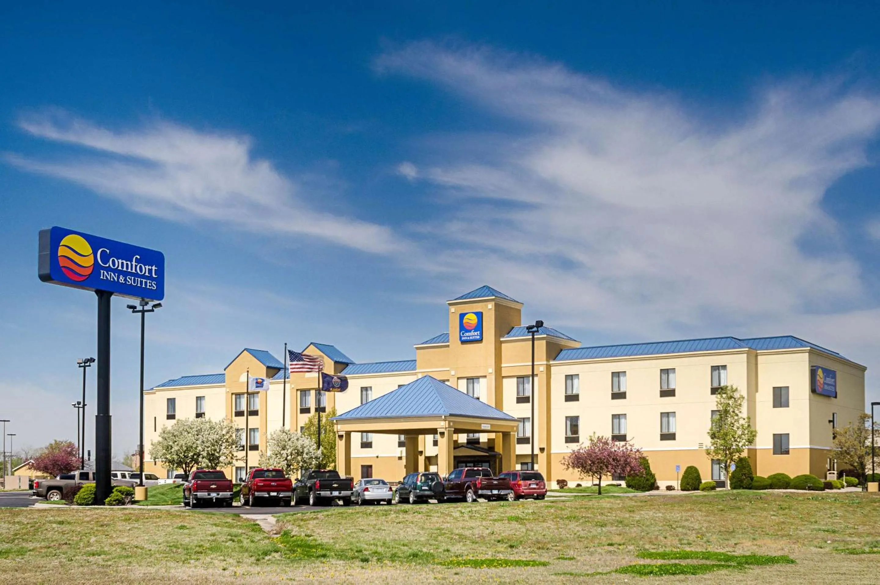 Property building in Comfort Inn & Suites Hutchinson