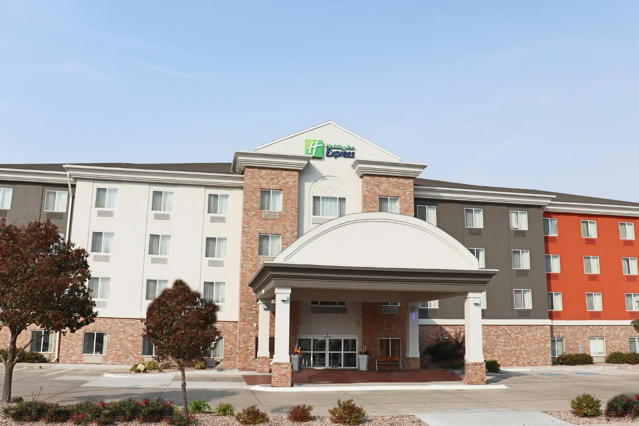 Property building in Holiday Inn Express Kearney by IHG