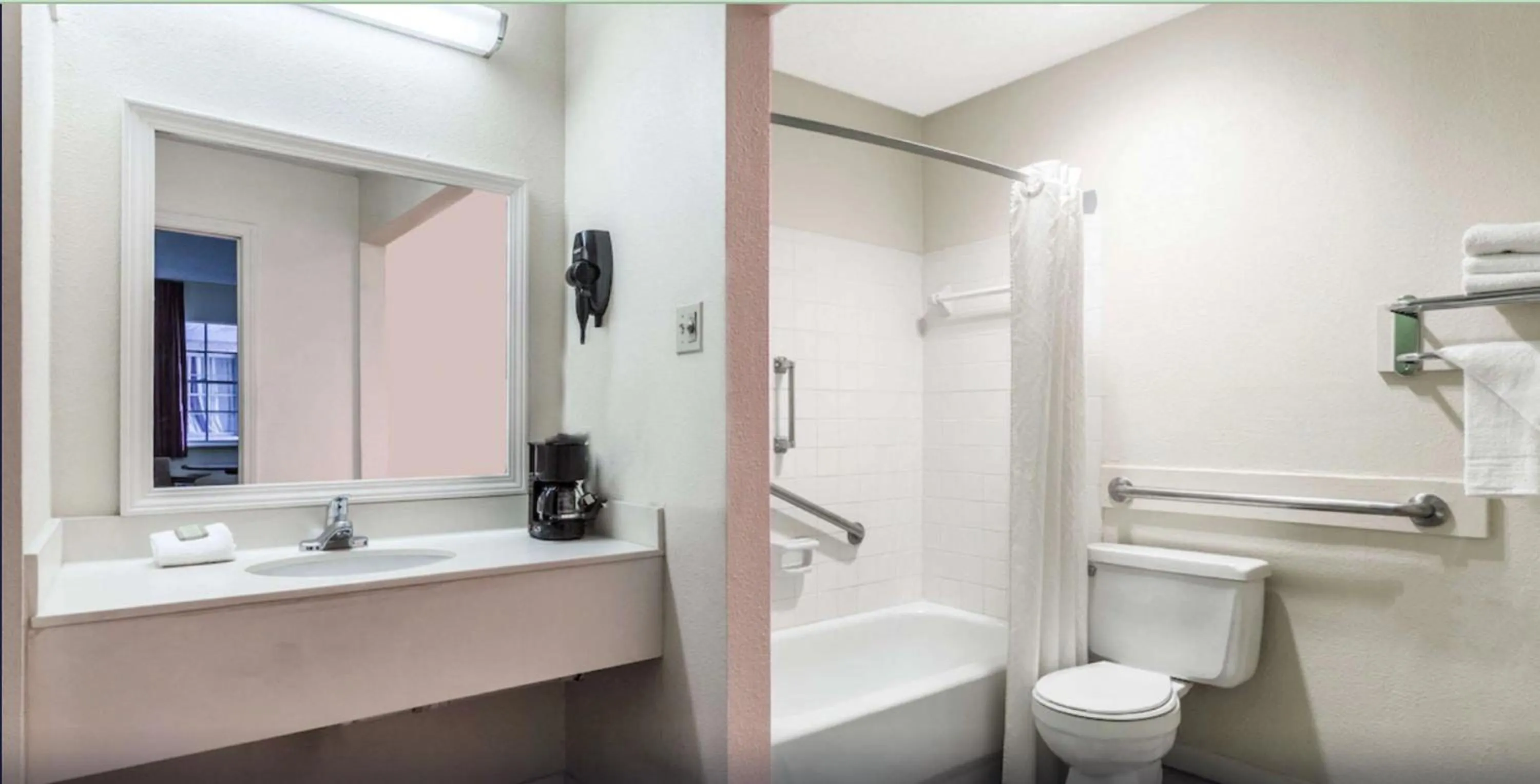 Super 8 by Wyndham New Orleans