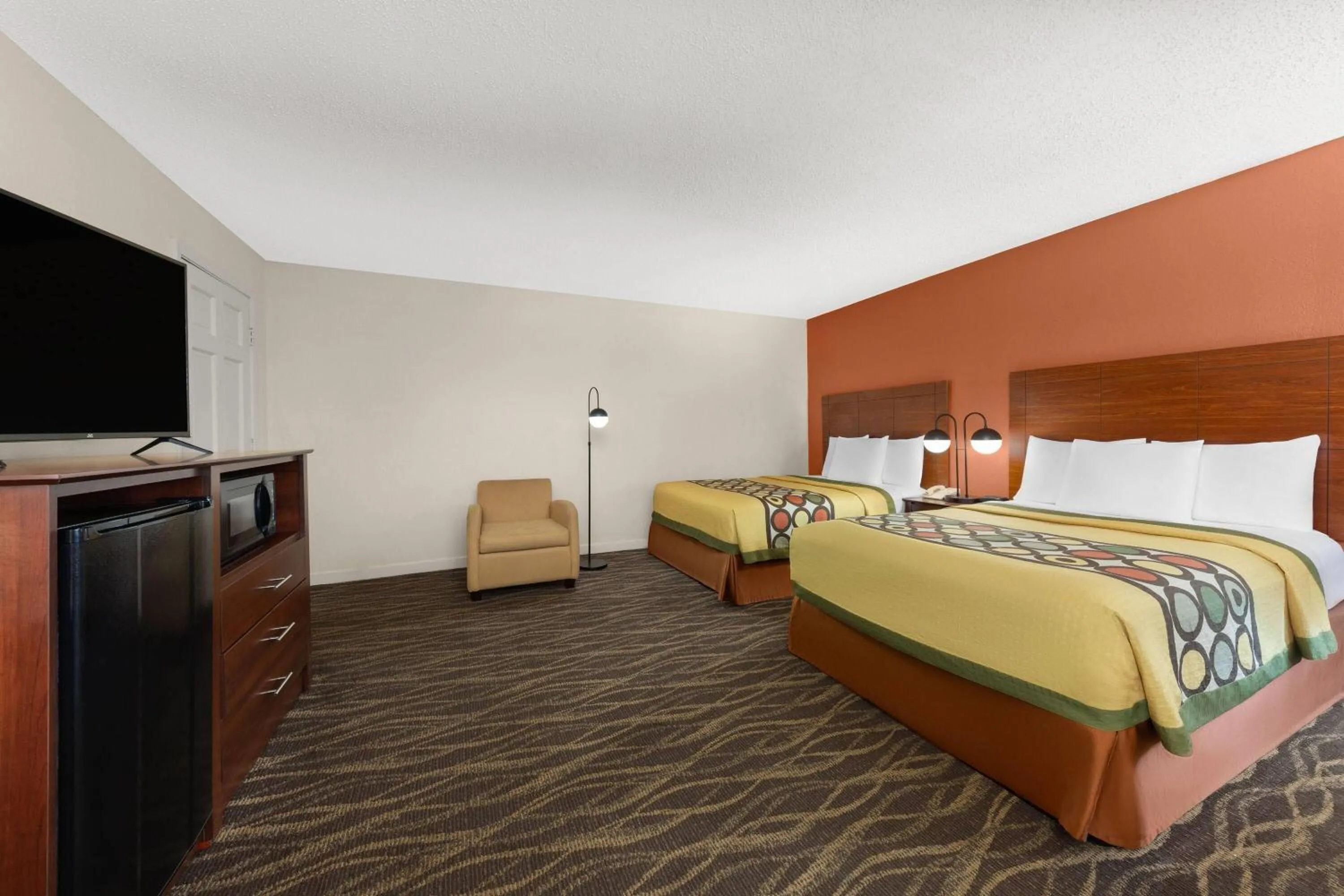 Photo of the whole room, Bed in Super 8 by Wyndham New Orleans