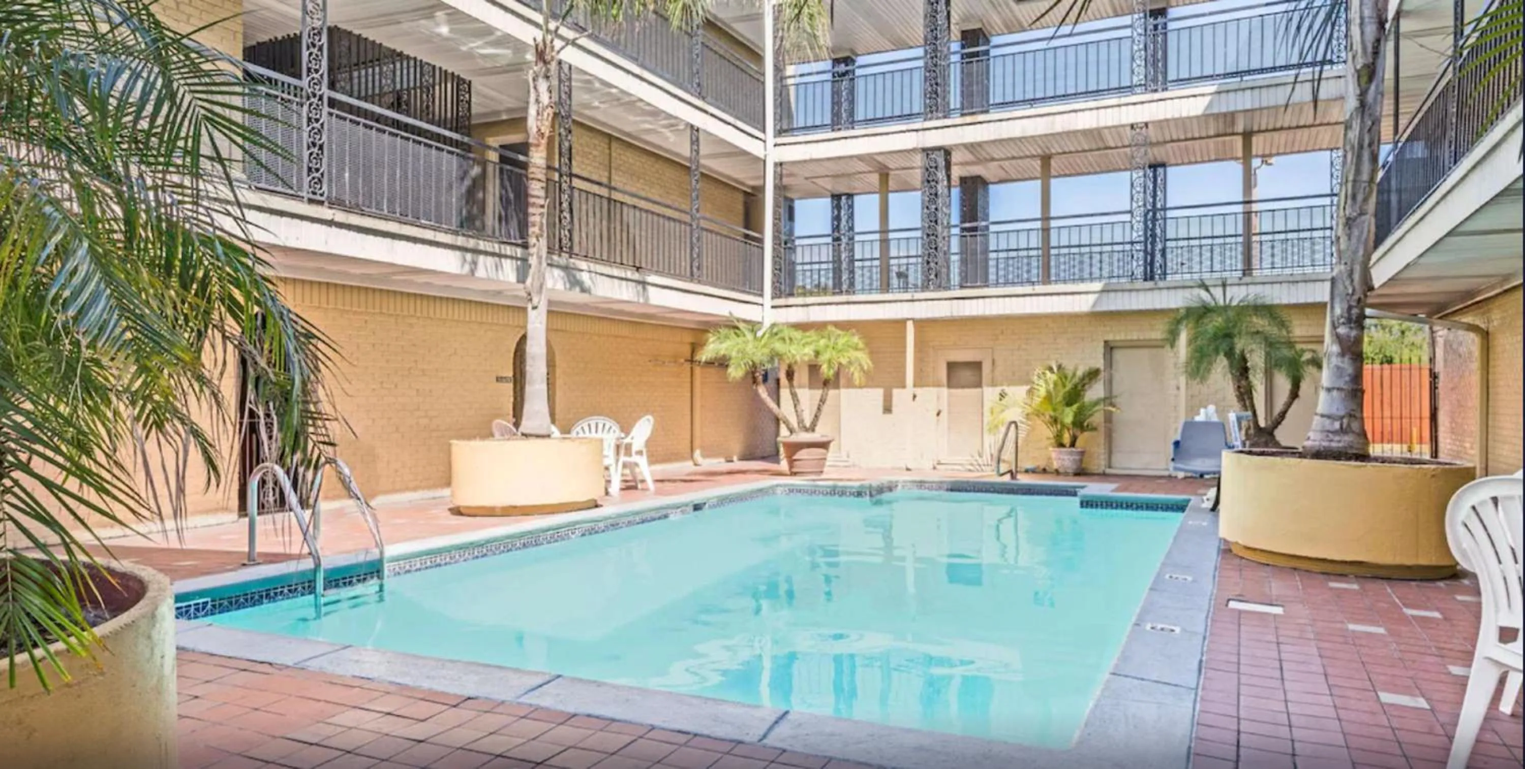 Super 8 by Wyndham New Orleans