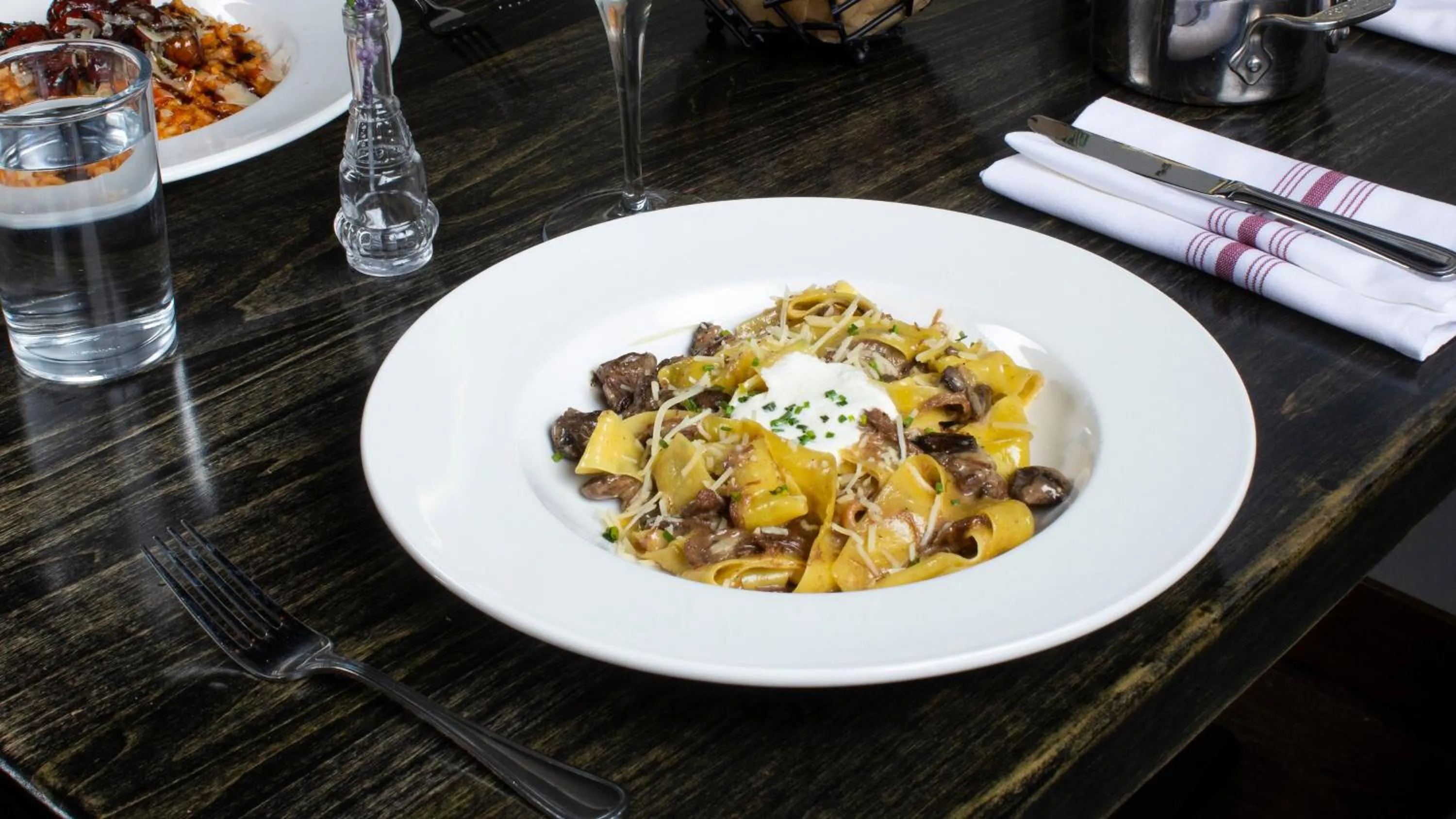 Restaurant/places to eat in Holiday Inn Kearney by IHG