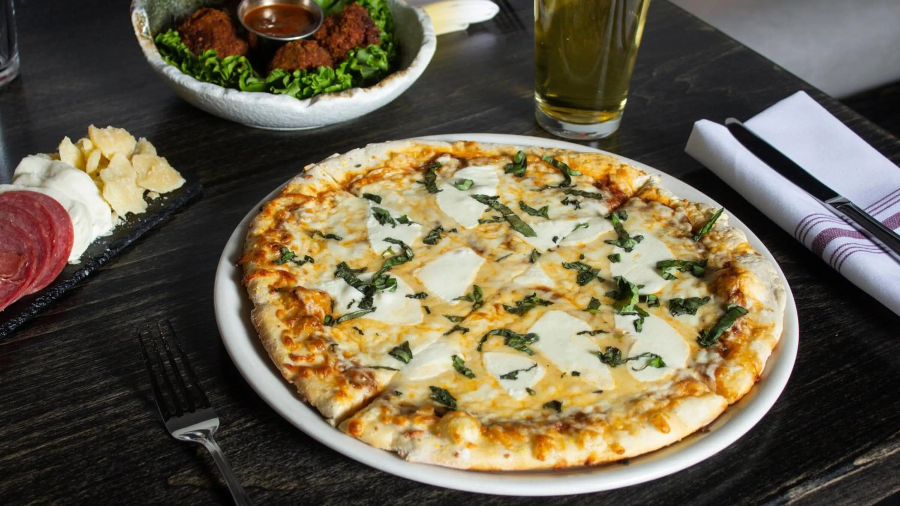 Restaurant/places to eat in Holiday Inn Kearney by IHG