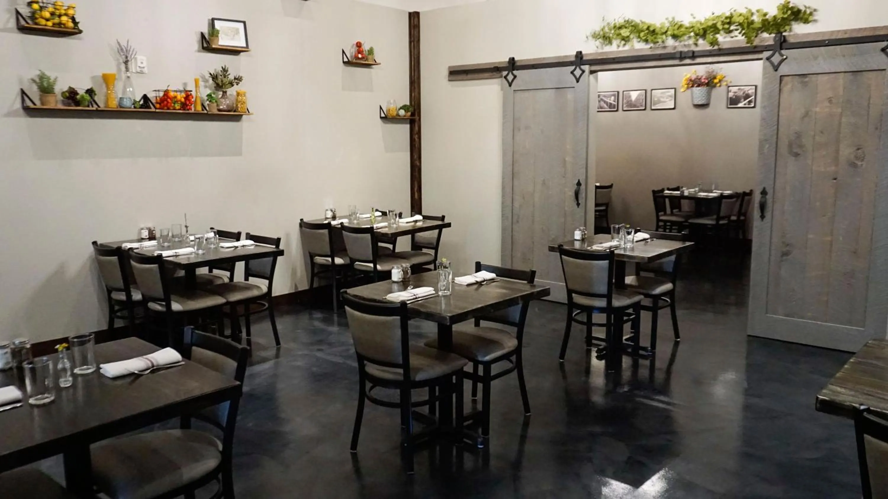 Restaurant/places to eat in Holiday Inn Kearney by IHG