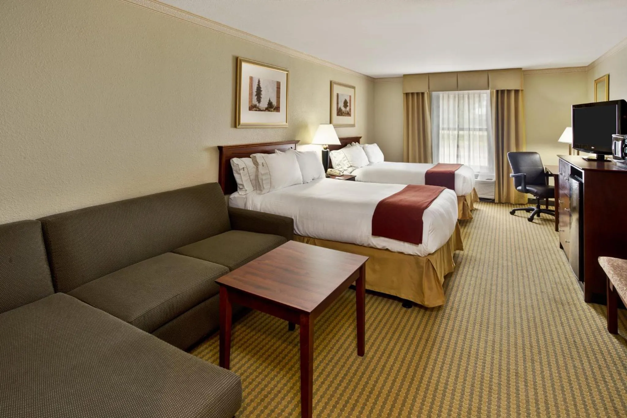 Photo of the whole room, Bed in Holiday Inn Express Breaux Bridge by IHG