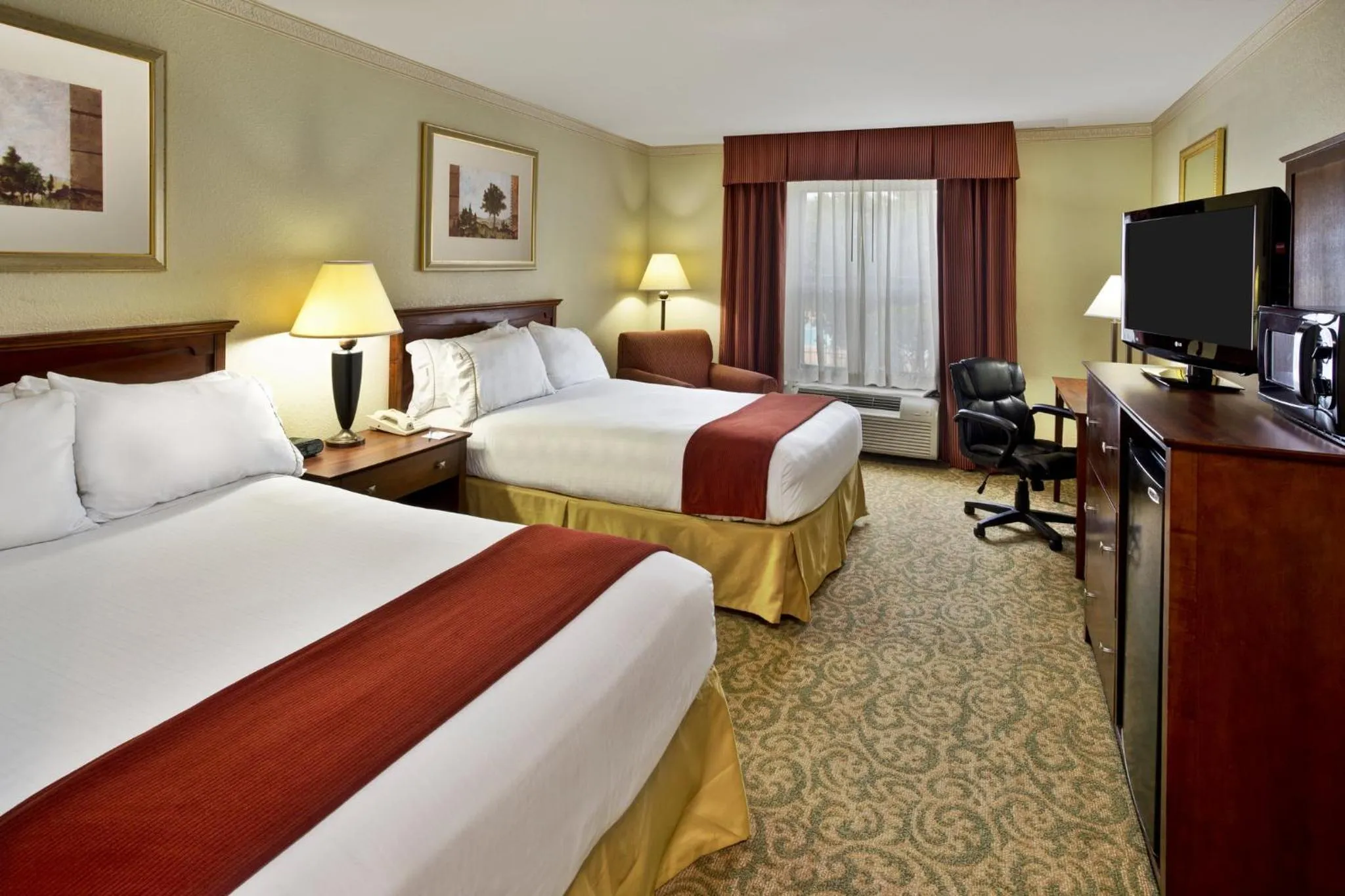 Photo of the whole room, Bed in Holiday Inn Express Breaux Bridge by IHG