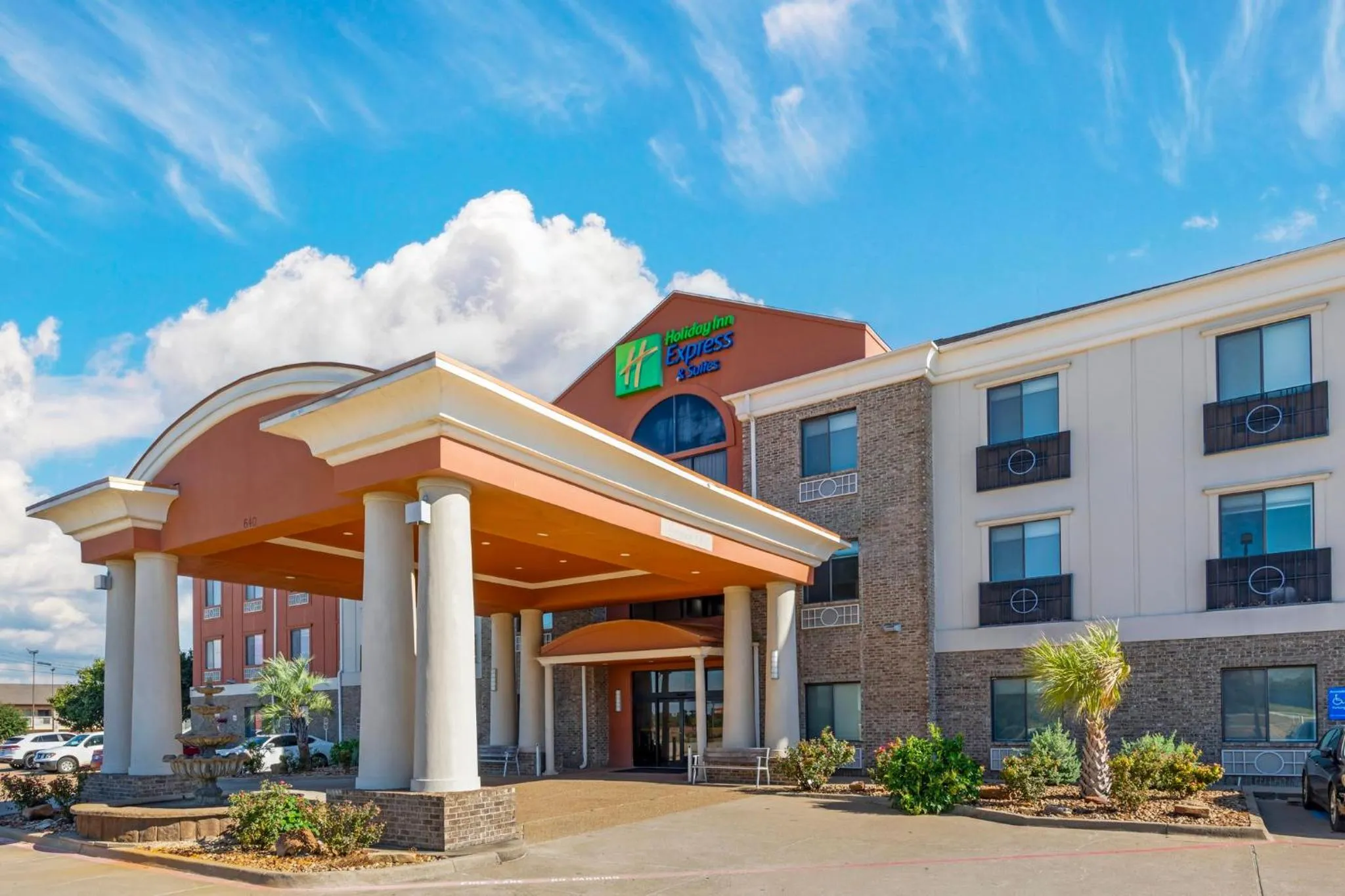 Property building in Holiday Inn Express Hotel and Suites Fairfield-North by IHG