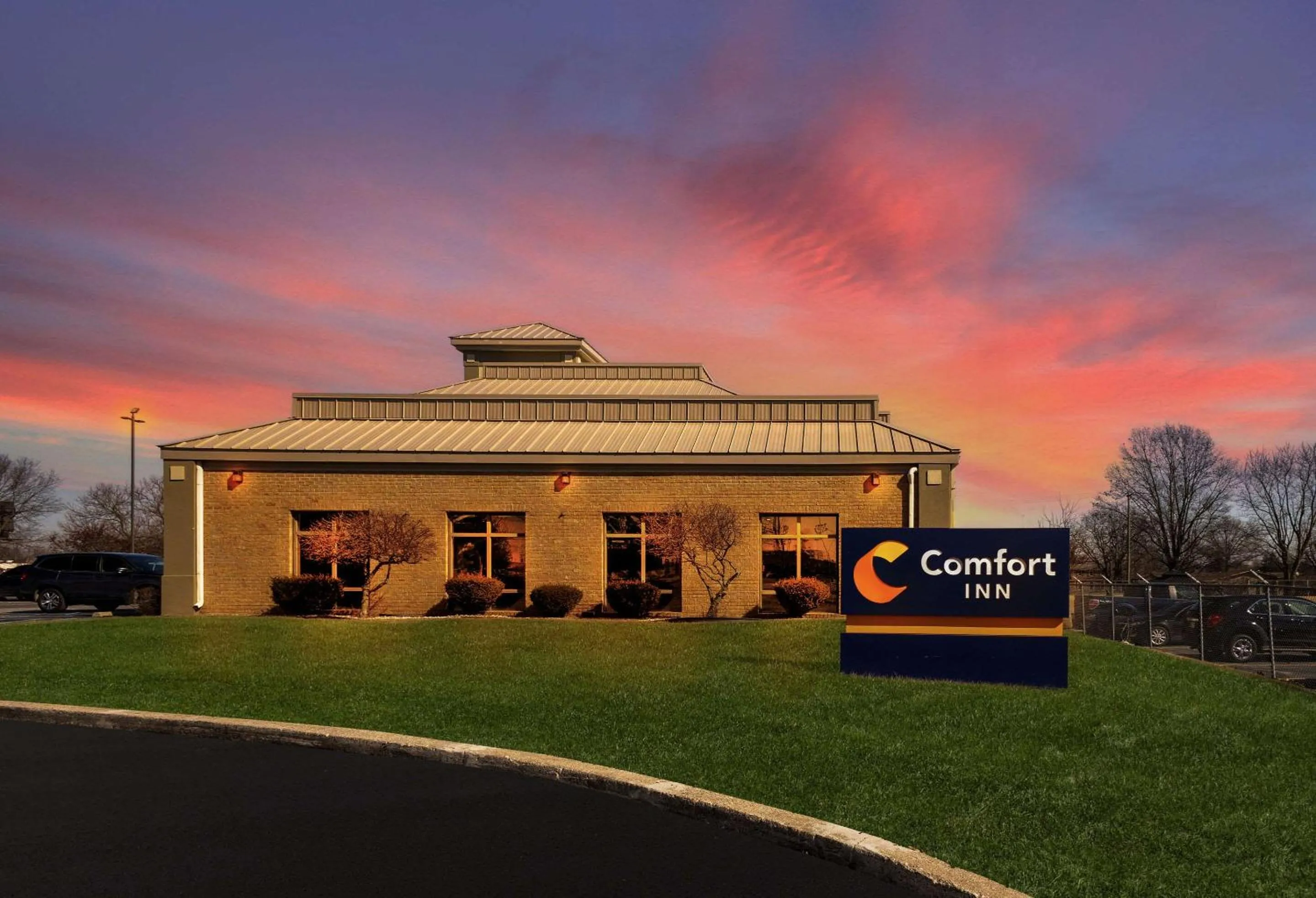Property building in Comfort Inn Huntington Near University