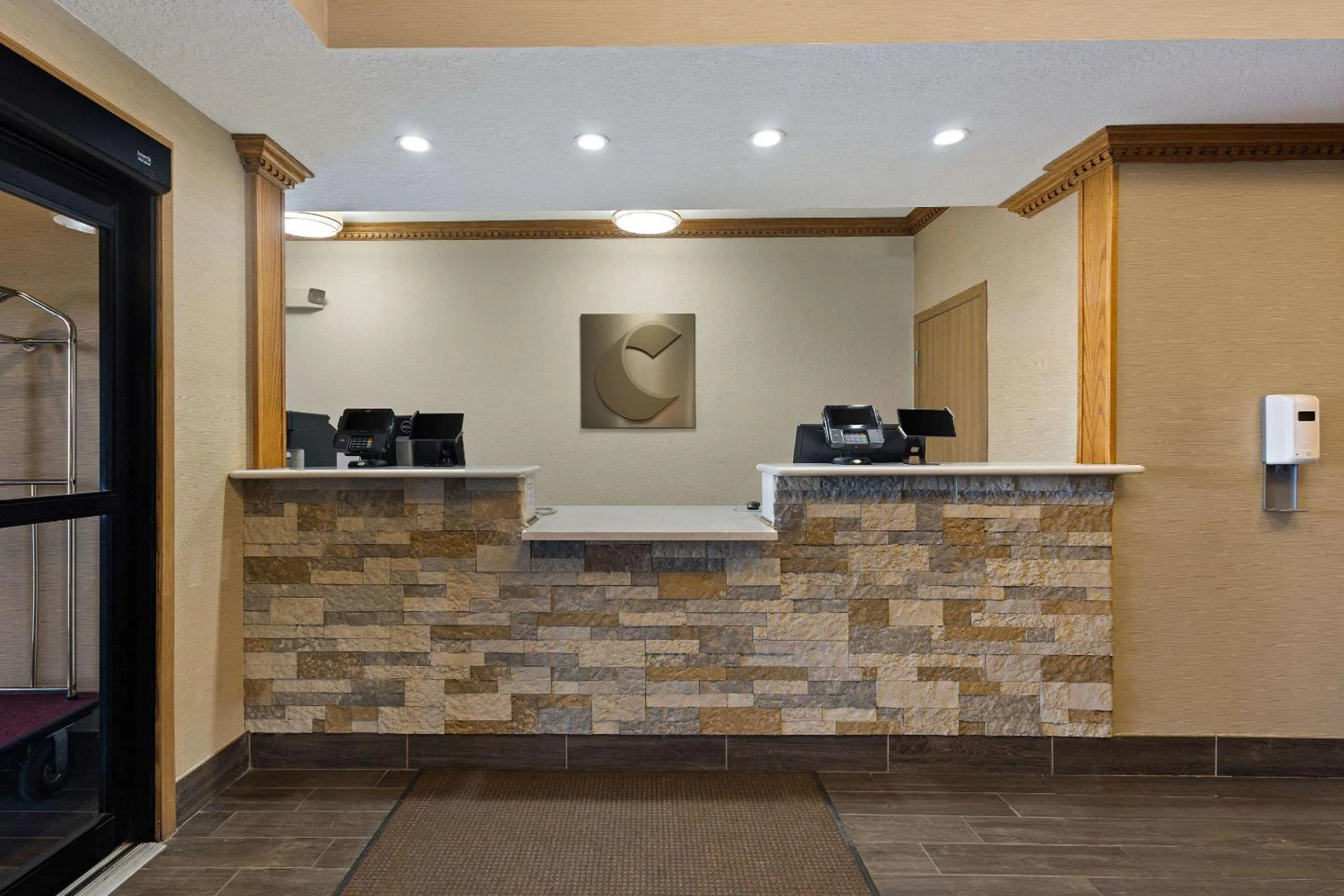 Lobby or reception in Comfort Inn Huntington Near University