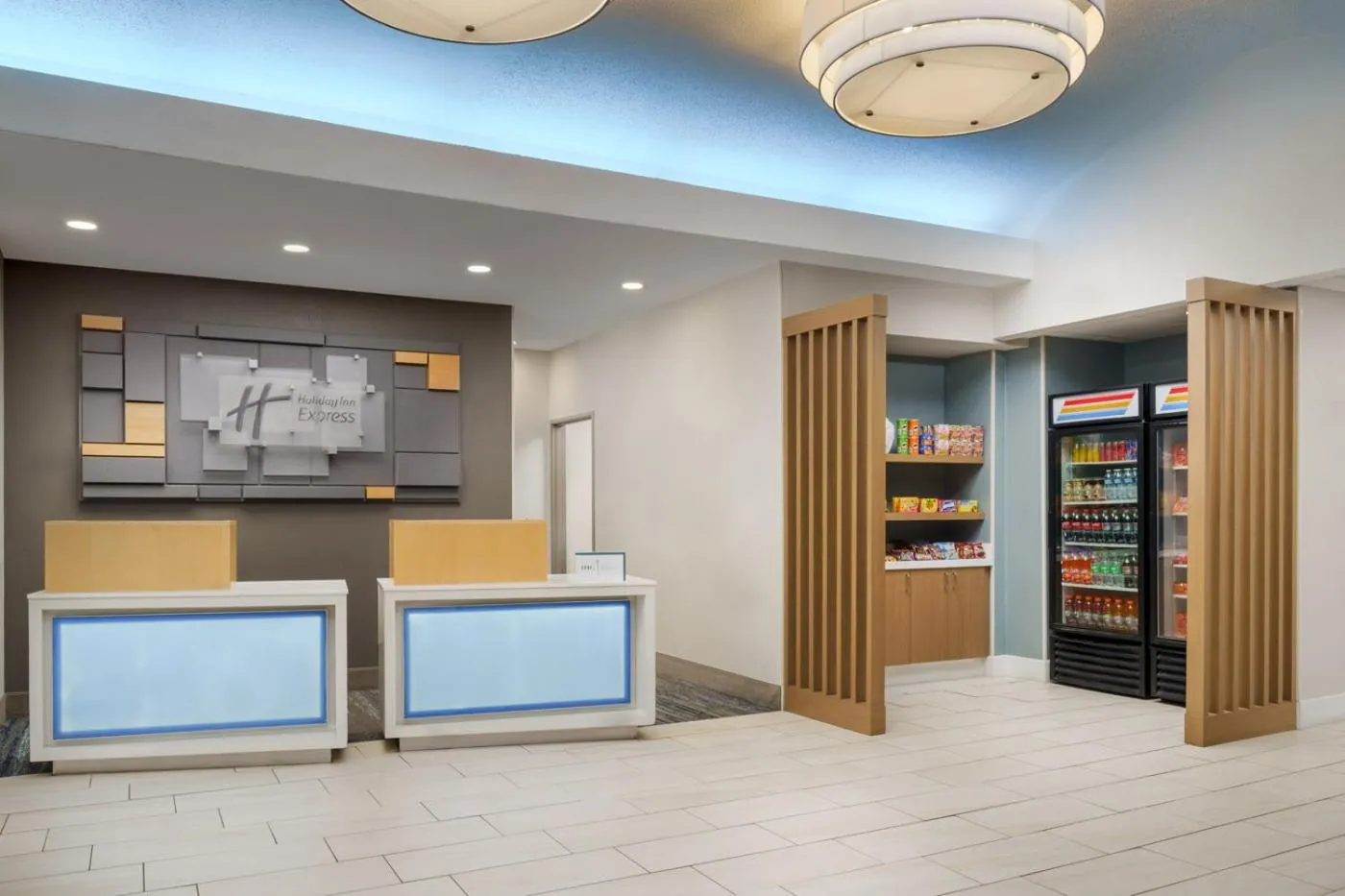 Lobby or reception in Holiday Inn Express Irondequoit by IHG