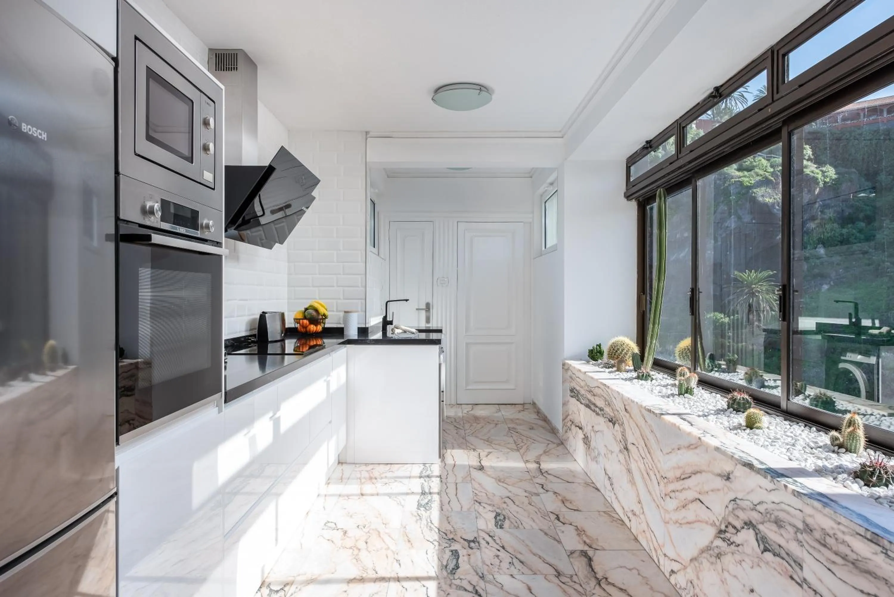 Kitchen or kitchenette in Ocean Vistas 24