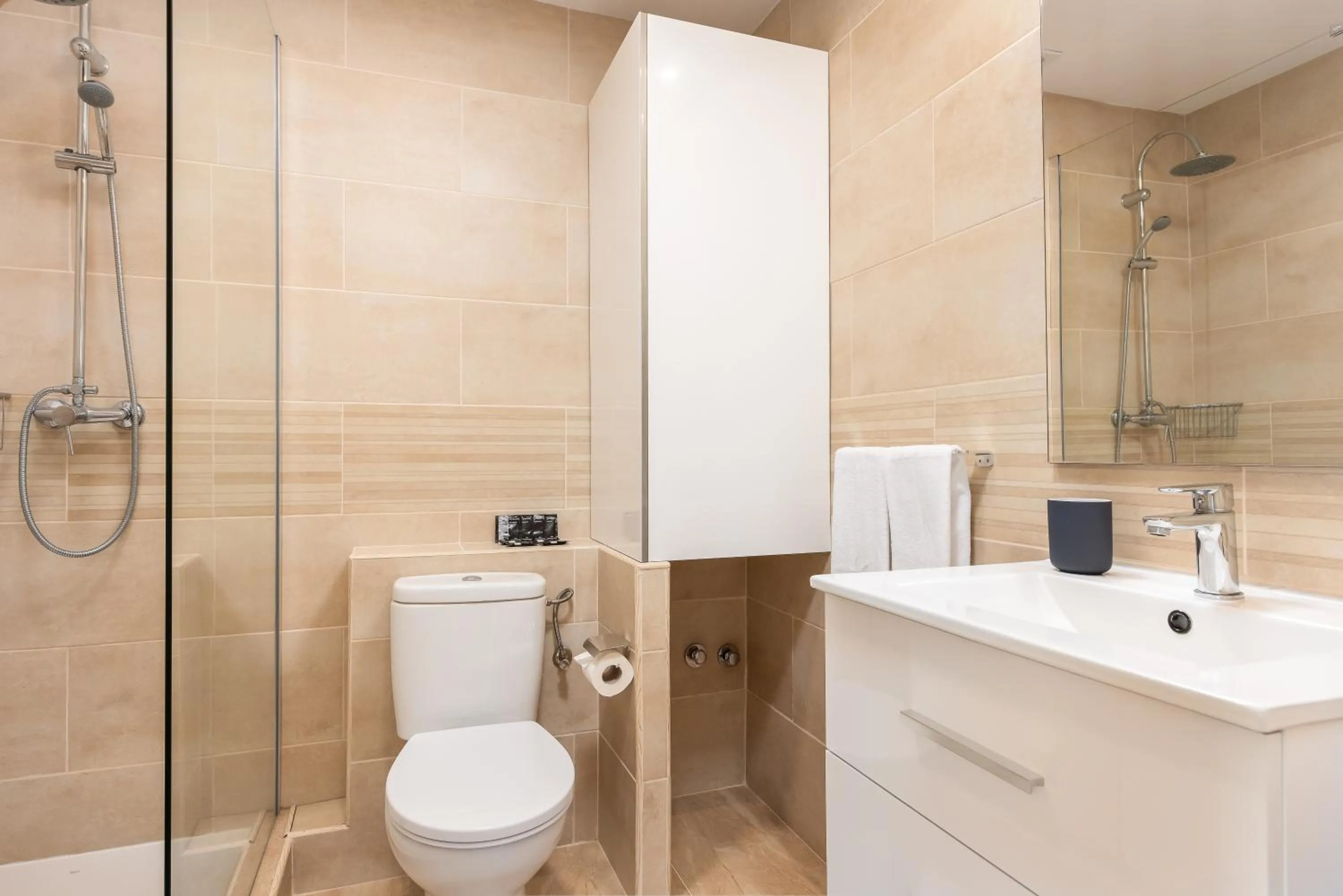 Shower in Ocean Vistas 24