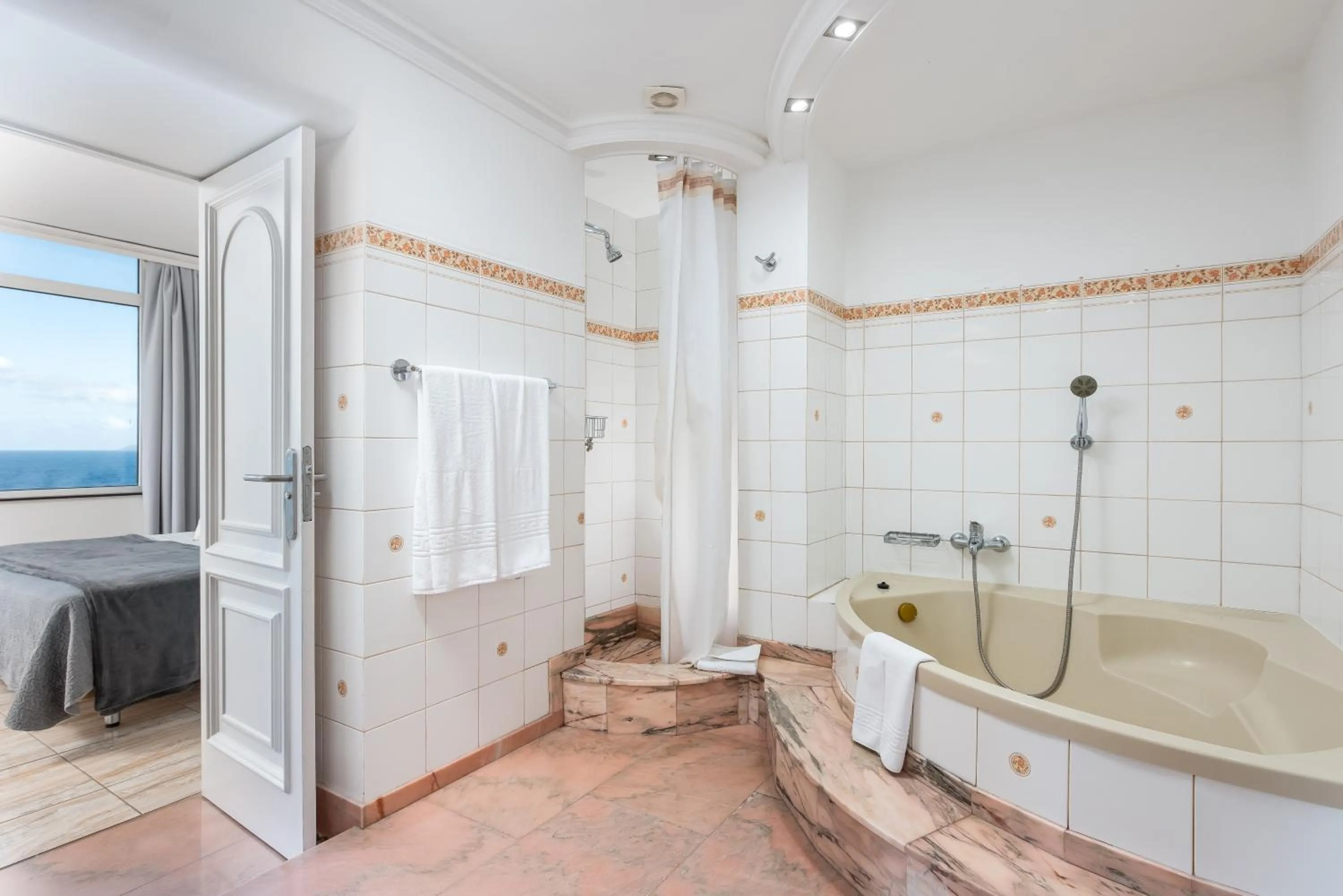 Bathroom in Ocean Vistas 24