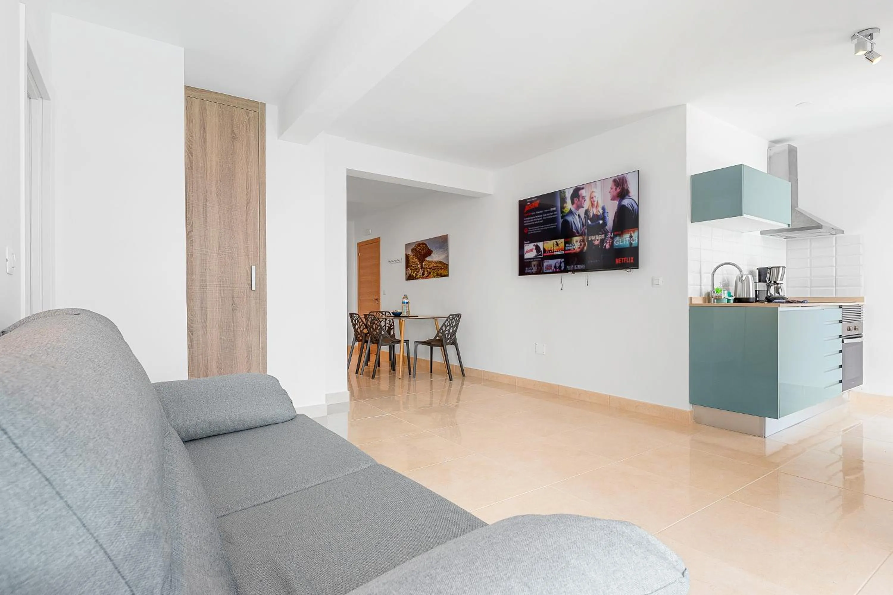 TV and multimedia in Ocean Vistas 24