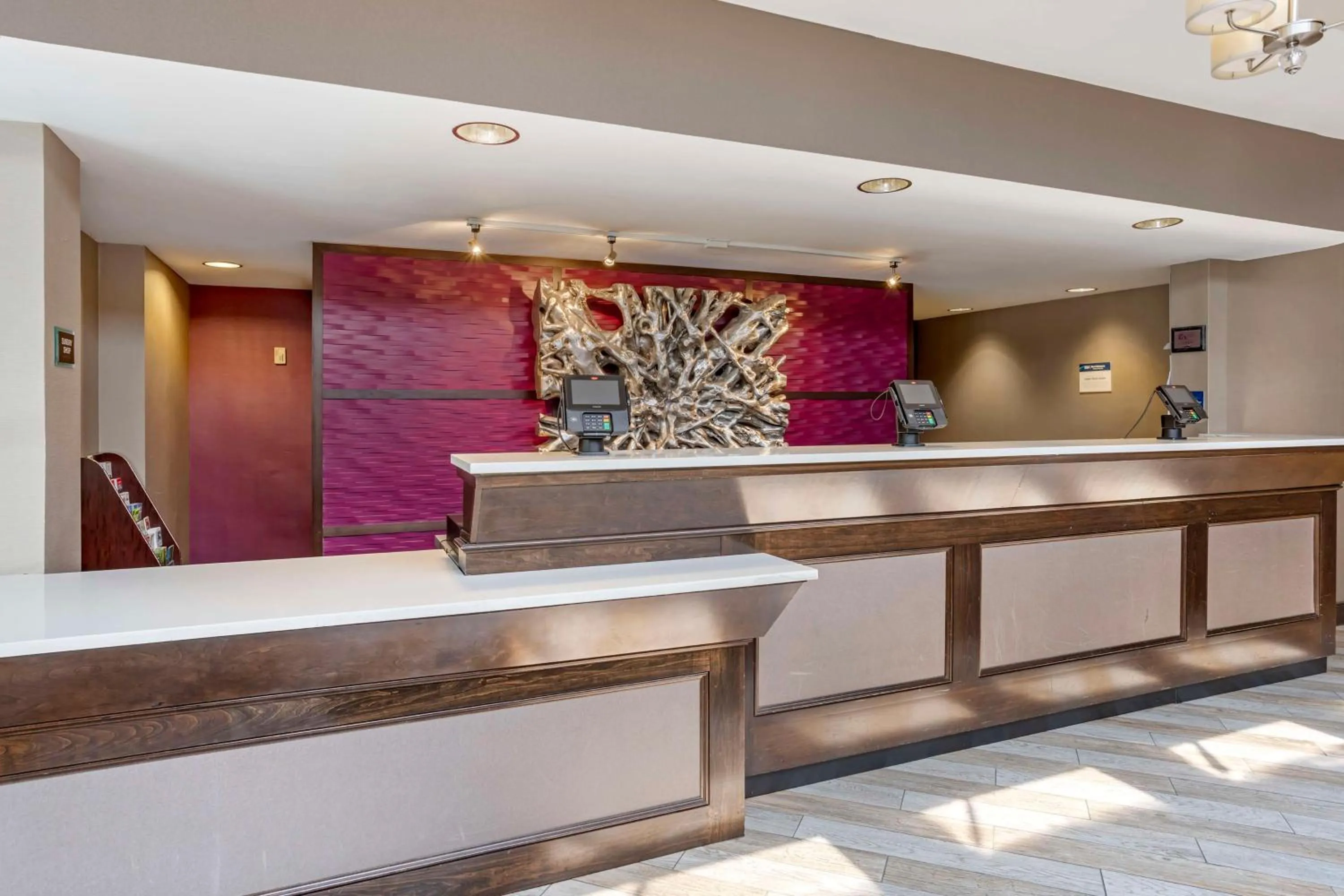 Lobby or reception in Best Western Plus Kingston Hotel and Conference Center