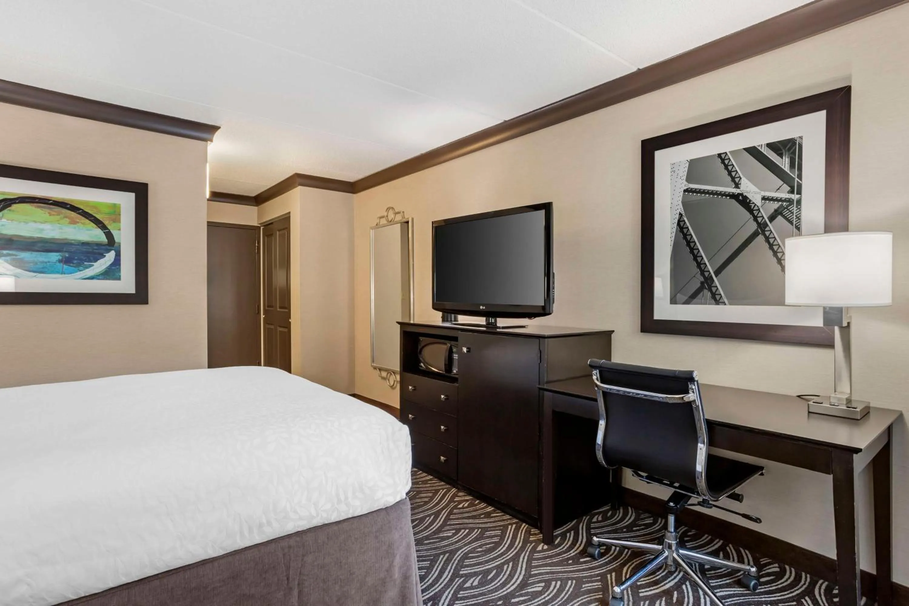 Bedroom, Bed in Best Western Plus Kingston Hotel and Conference Center