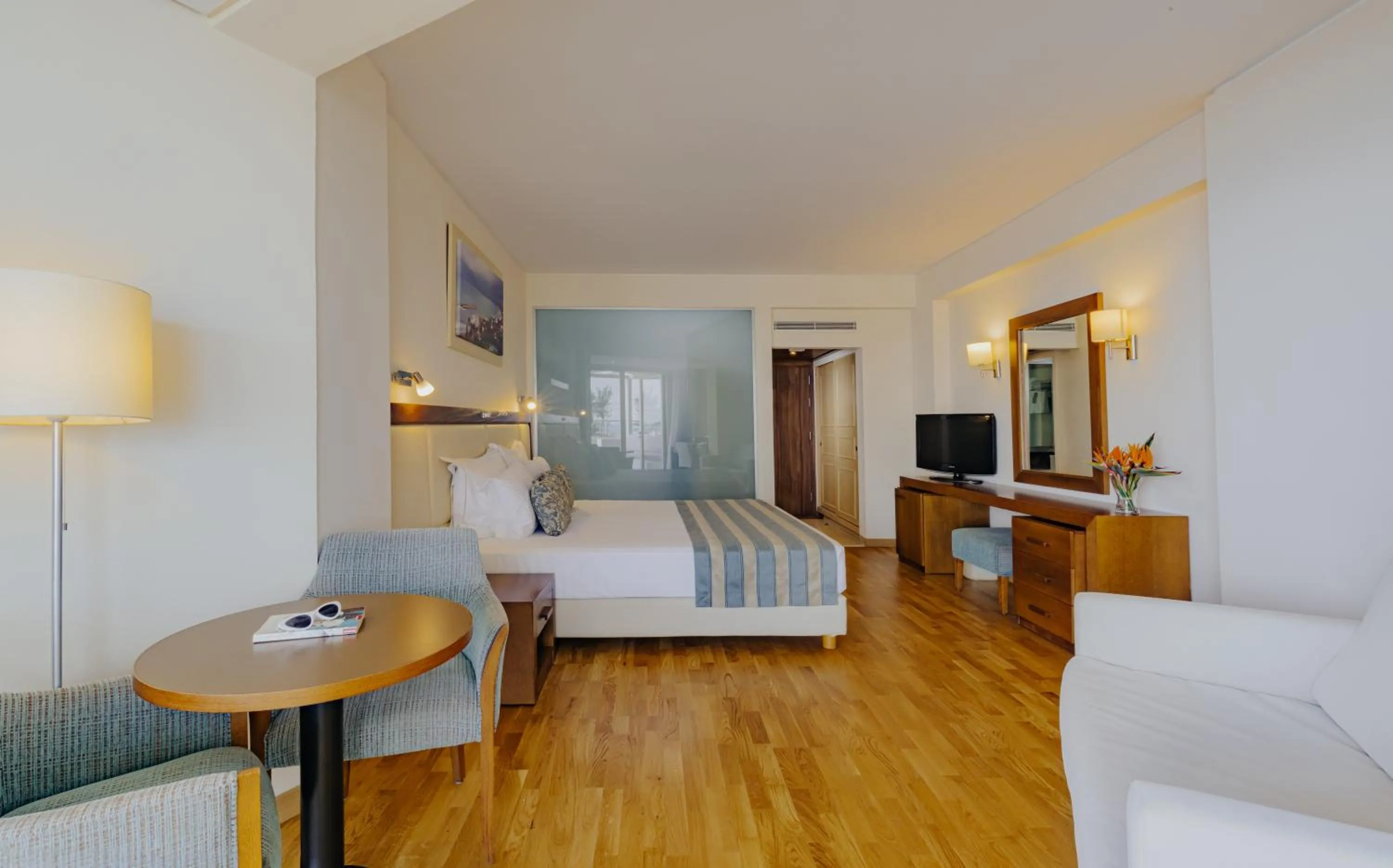 Bedroom, Bed in Golden Bay Beach Hotel