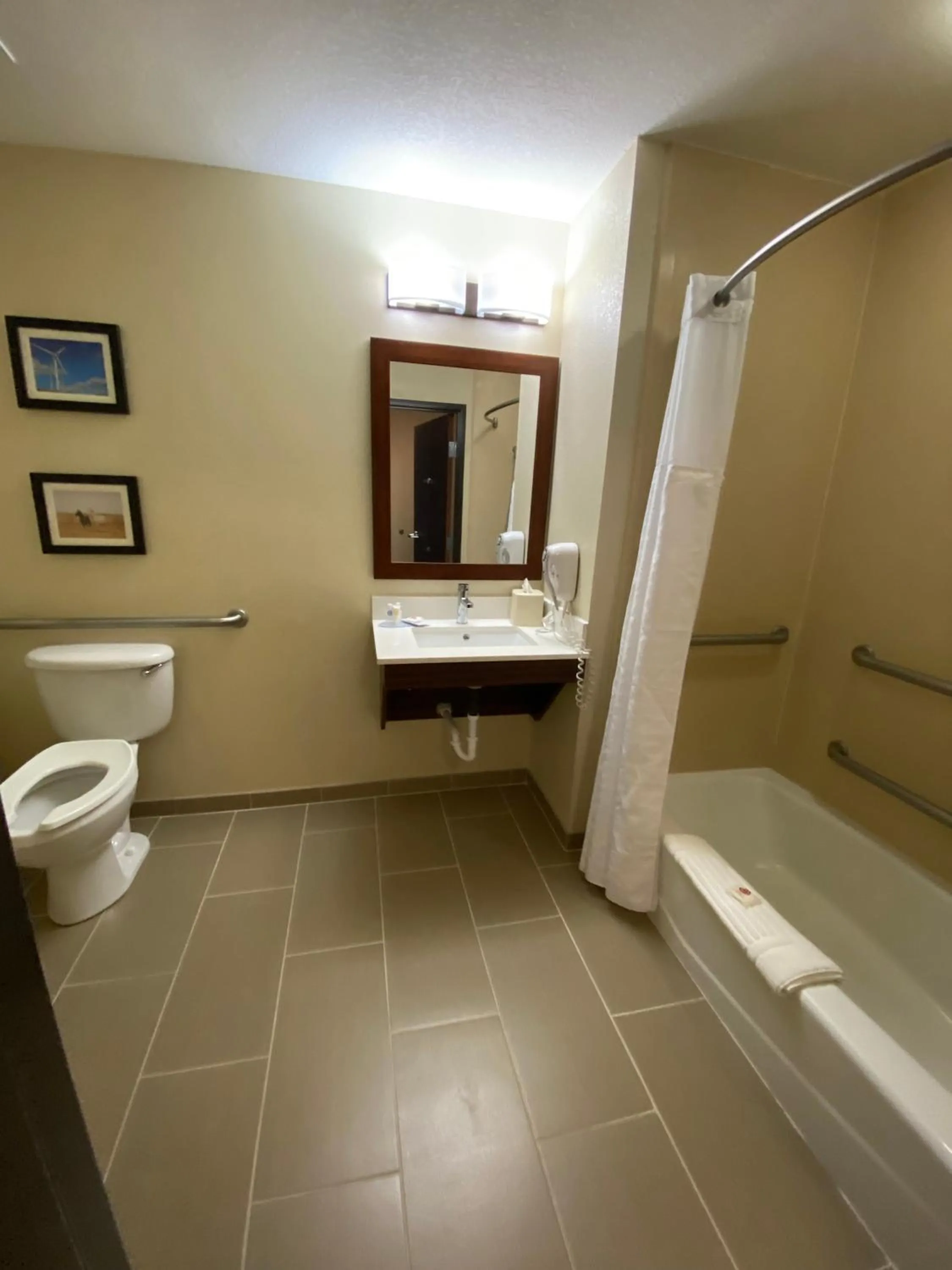 Bathroom in Comfort Inn & Suites Goodland