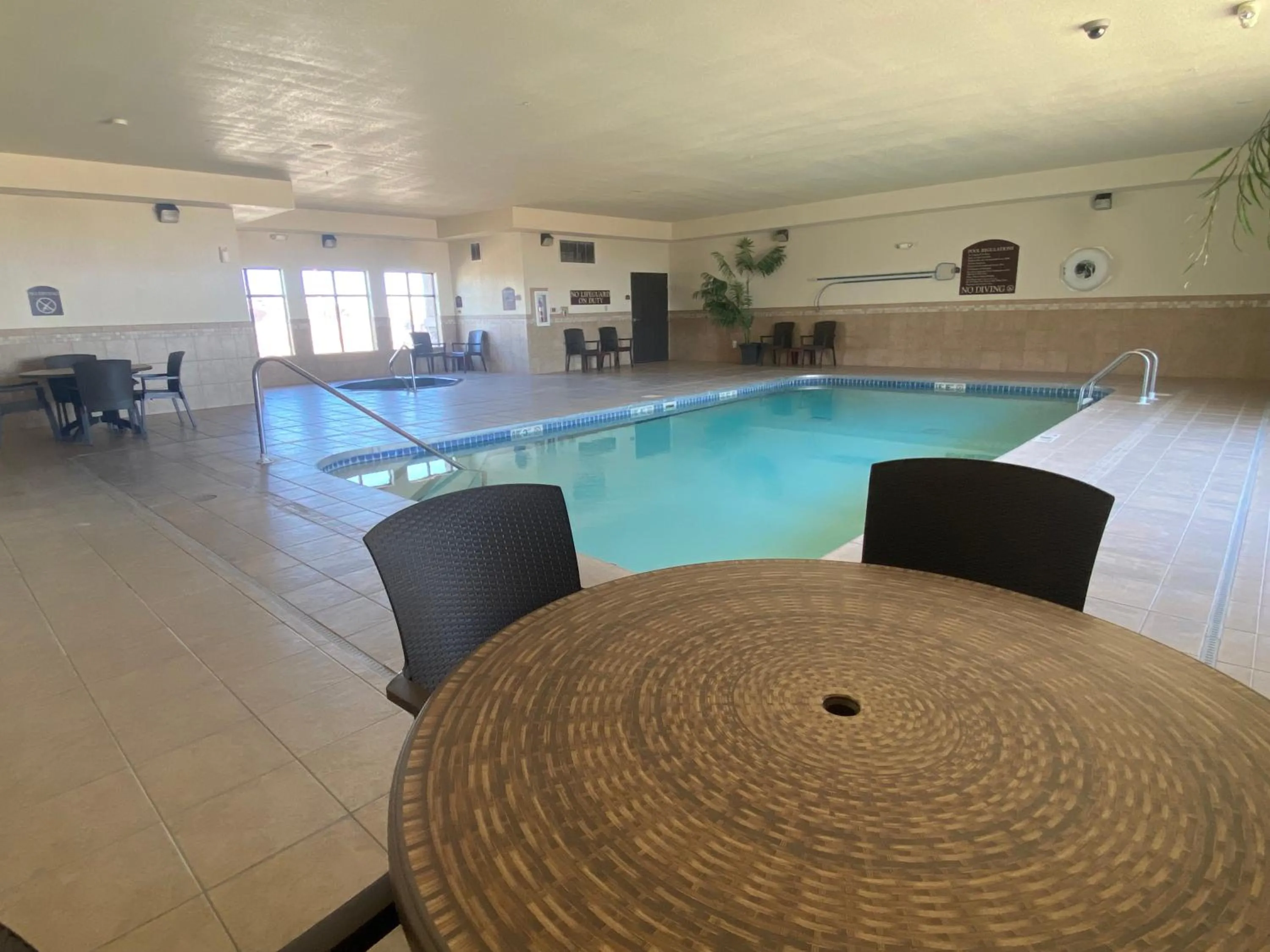 Swimming pool in Comfort Inn & Suites Goodland