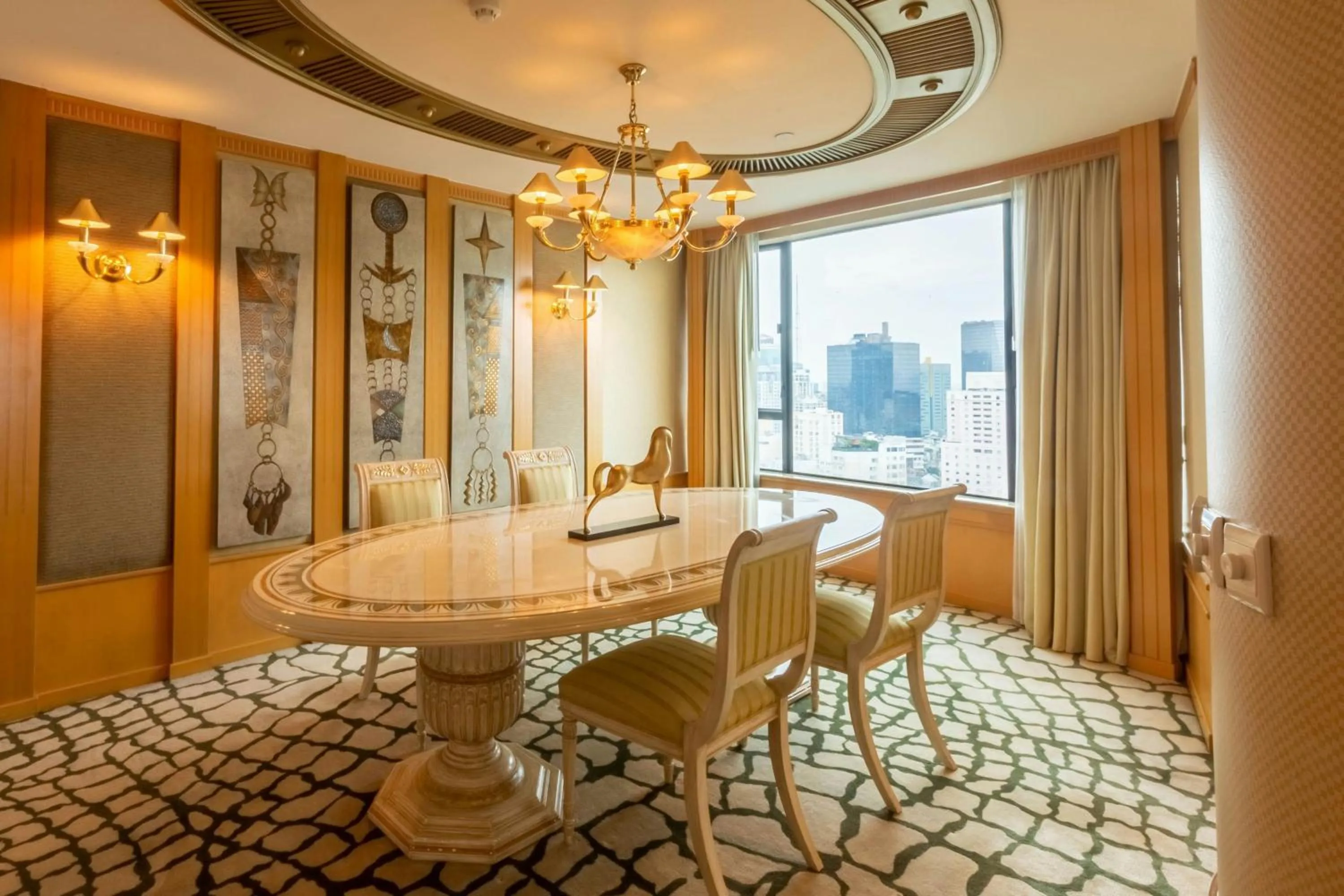 Meeting/conference room in Renaissance Riverside Hotel Saigon