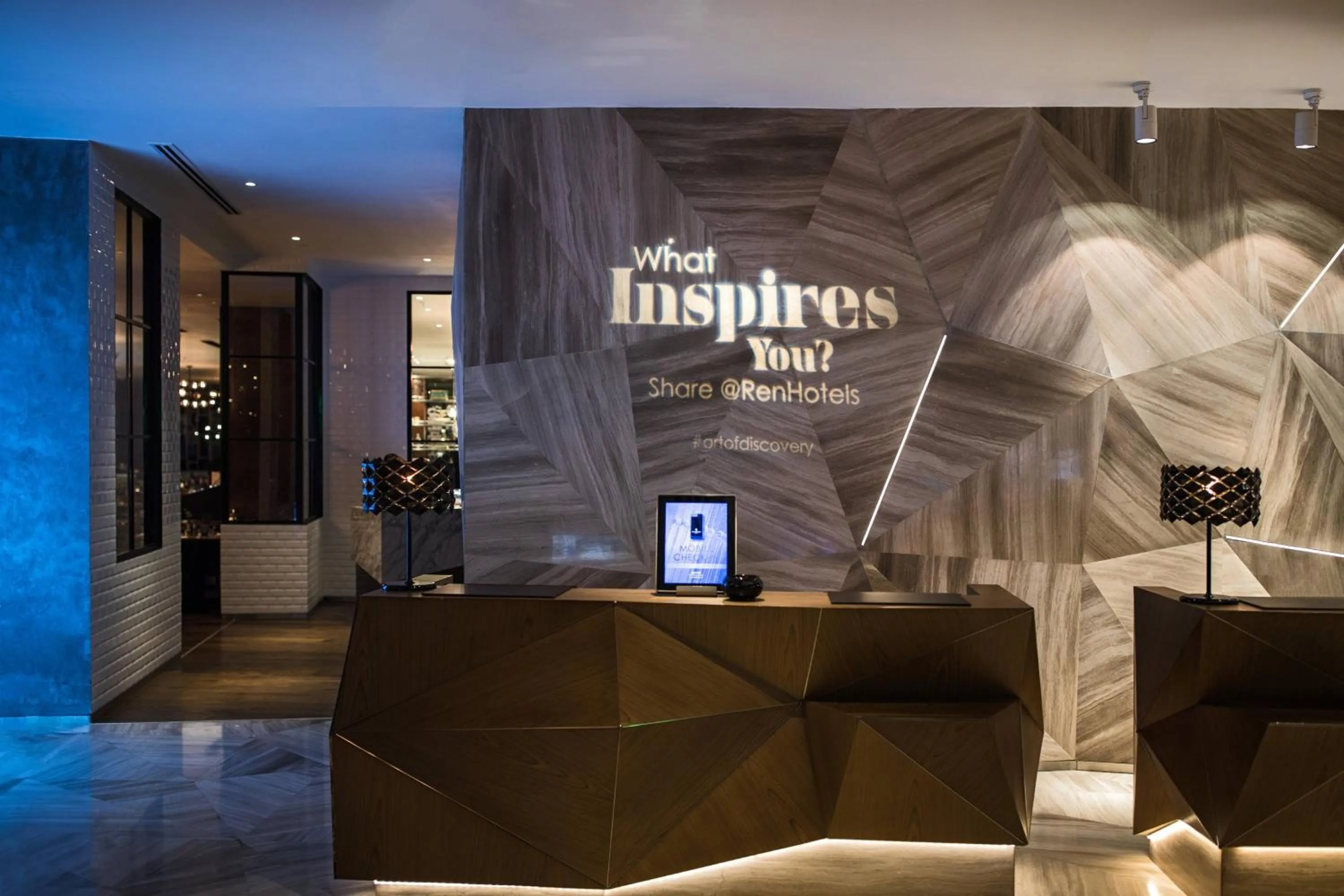 Lobby or reception in Renaissance Riverside Hotel Saigon