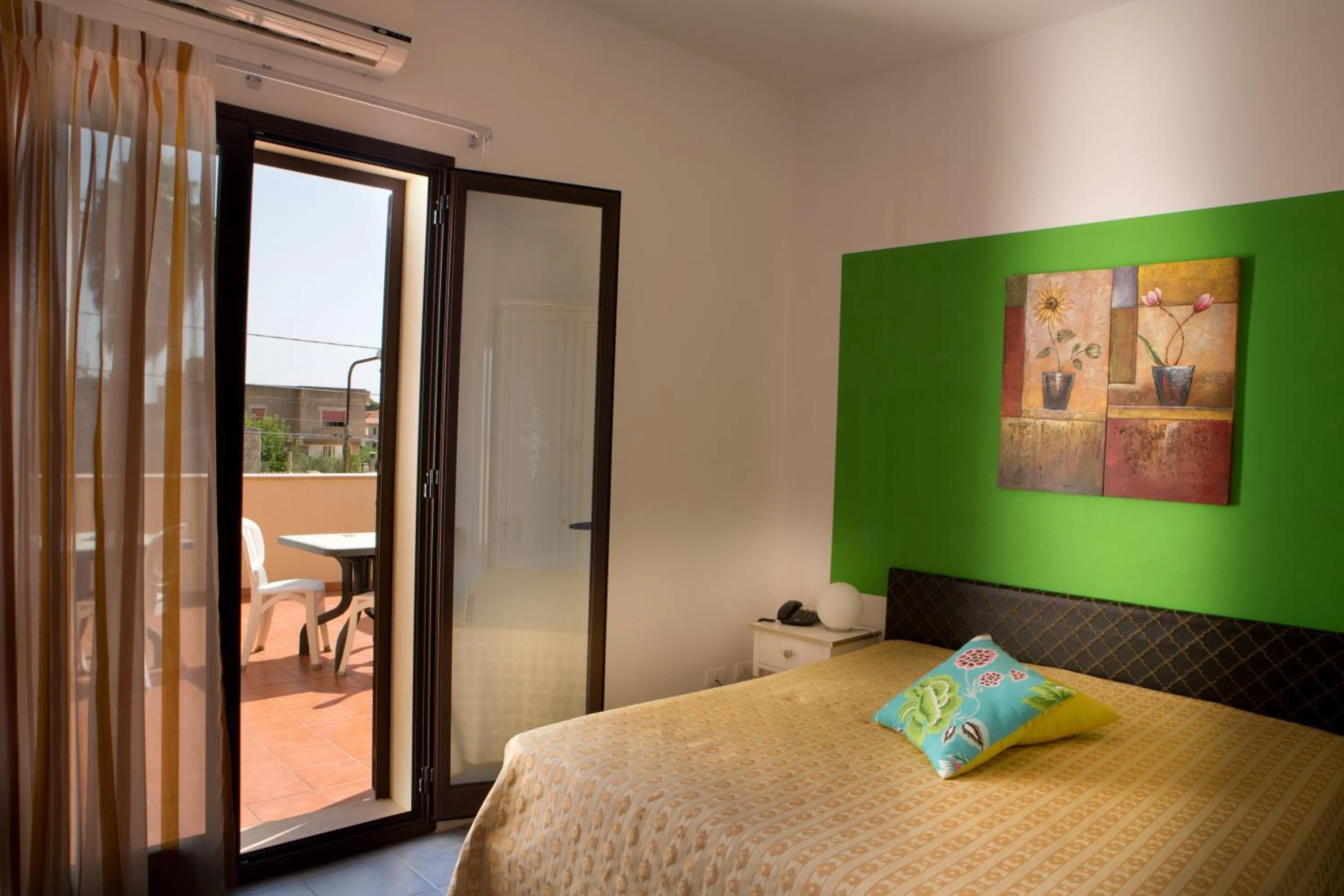 Photo of the whole room, Bed in B&B Il Mandorlo