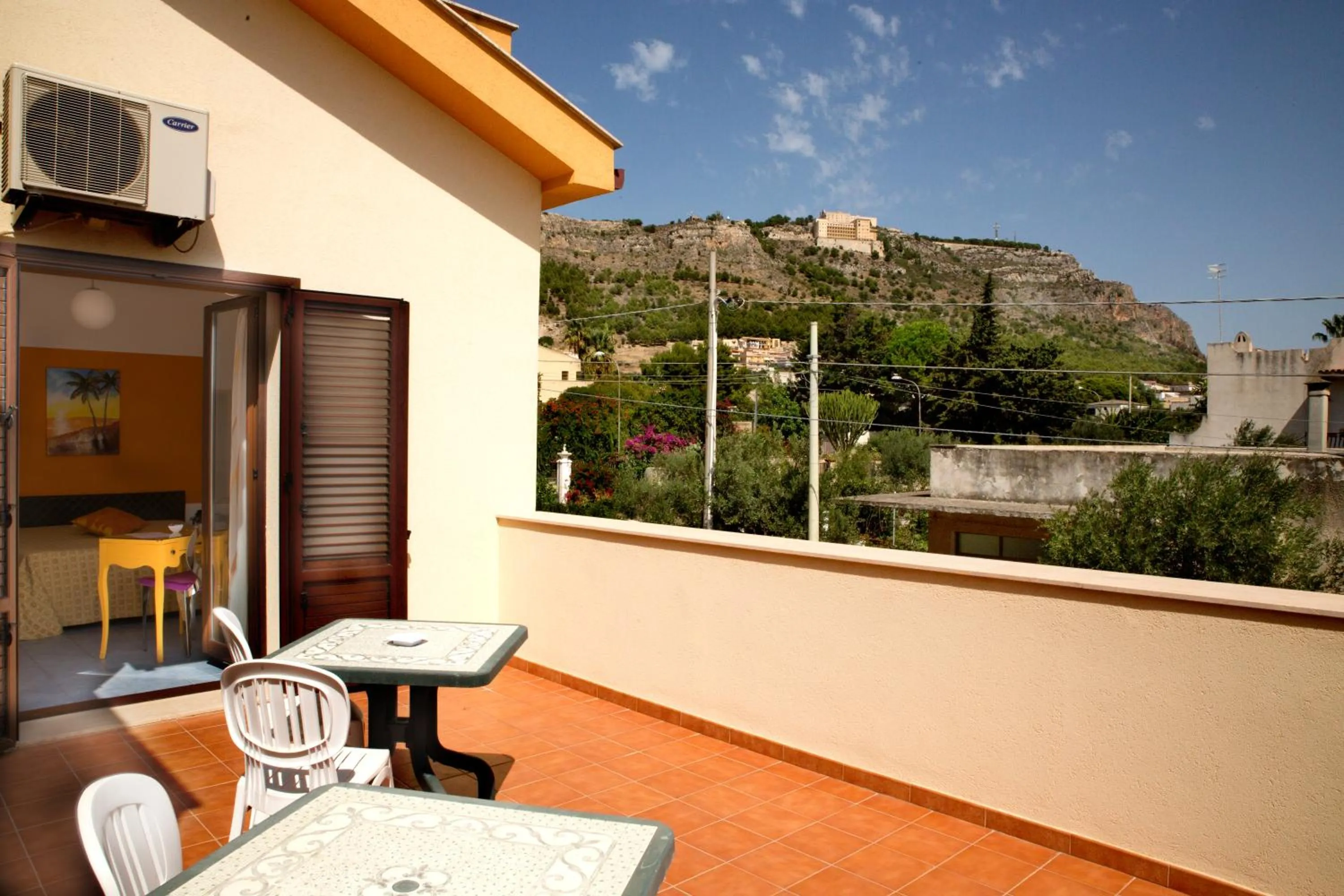 Photo of the whole room in B&B Il Mandorlo