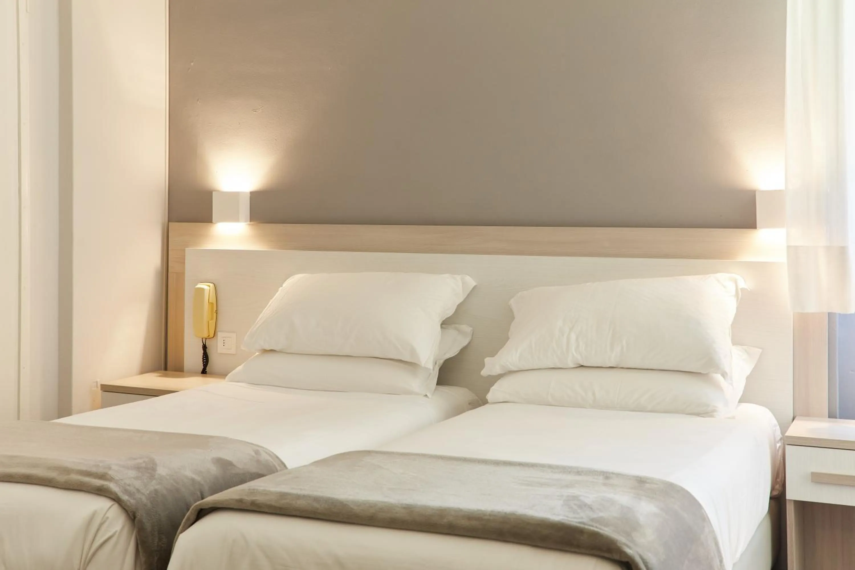 Bedroom, Bed in Hôtel Alexandra