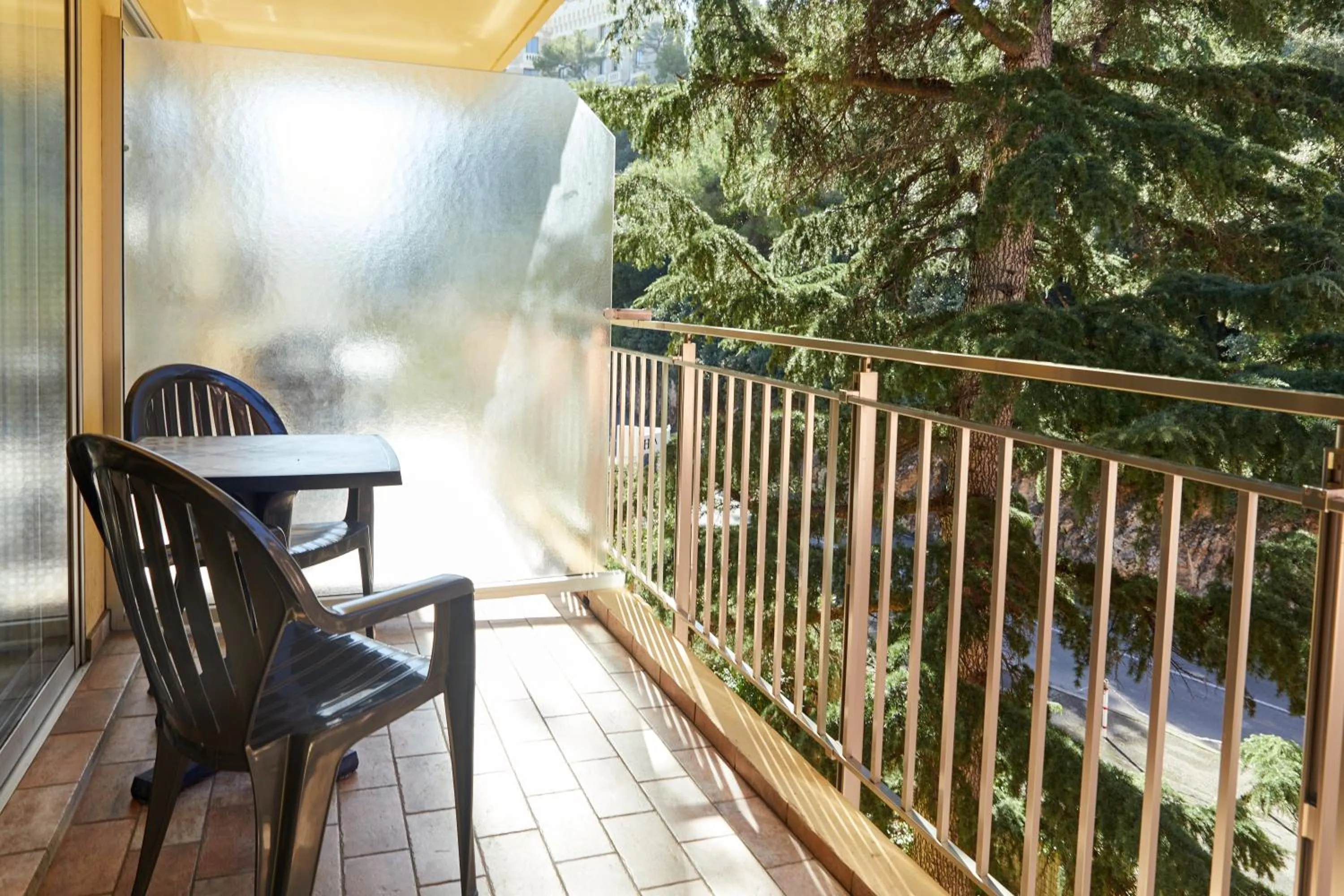 Inner courtyard view in Hôtel Alexandra