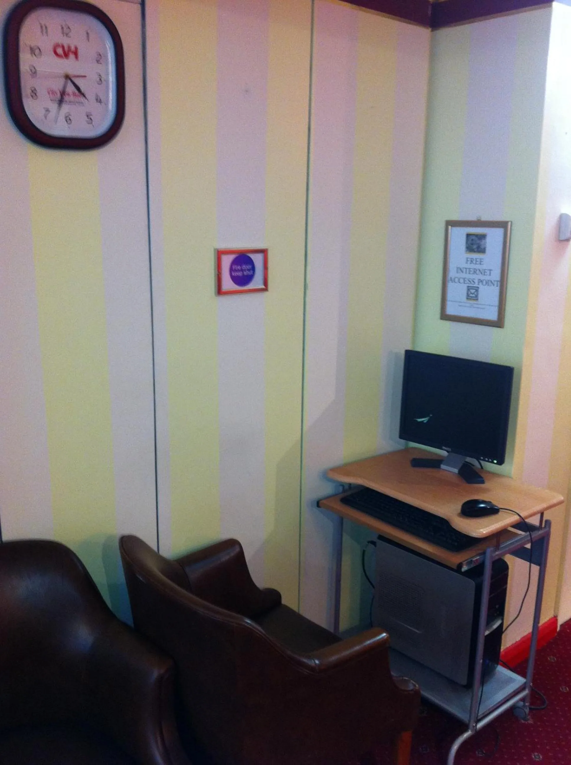 TV and multimedia in City View Hotel Roman Road