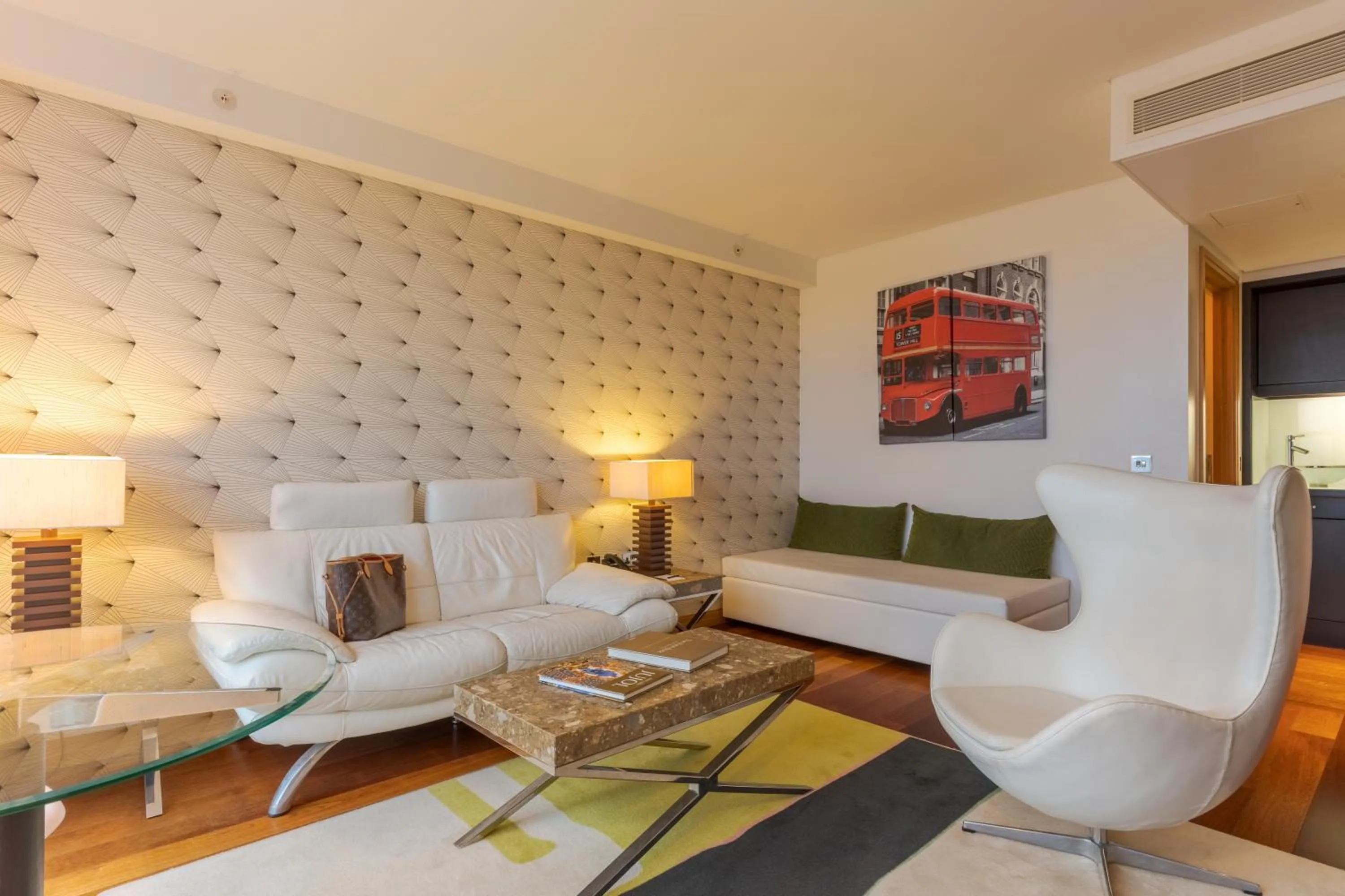 Living room in Pestana Chelsea Bridge Hotel & SPA