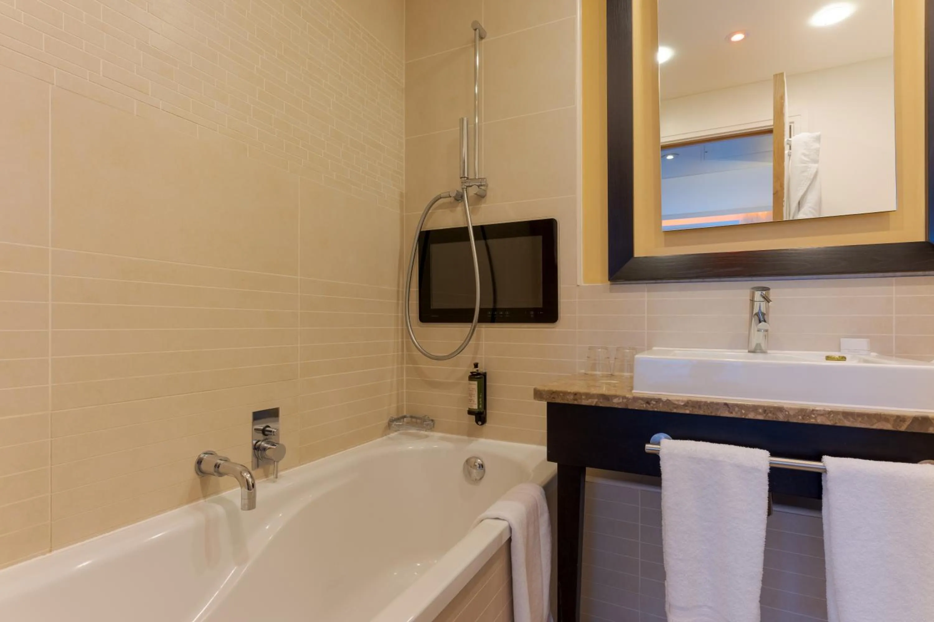 Bathroom in Pestana Chelsea Bridge Hotel & SPA