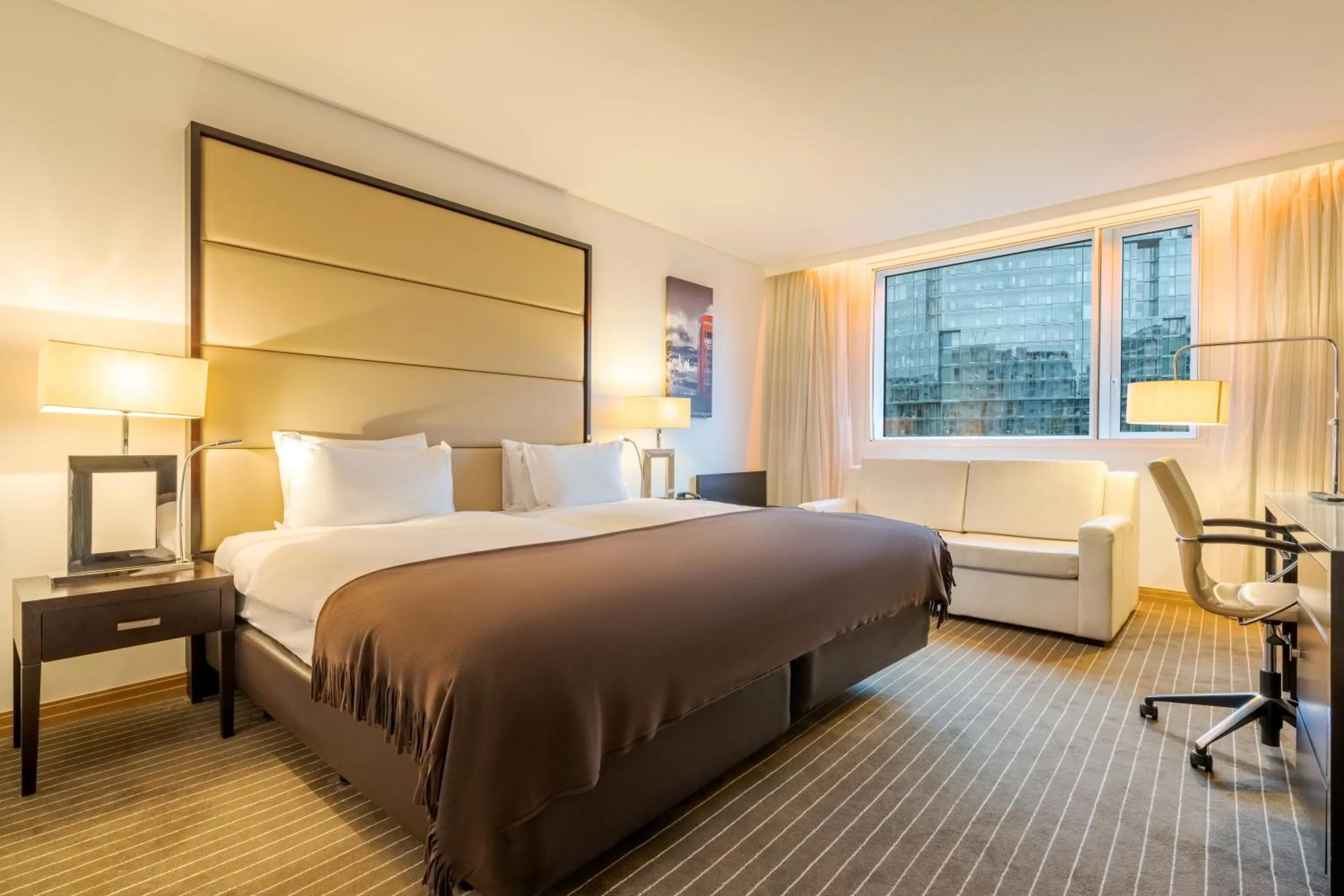 Bedroom, Bed in Pestana Chelsea Bridge Hotel & SPA