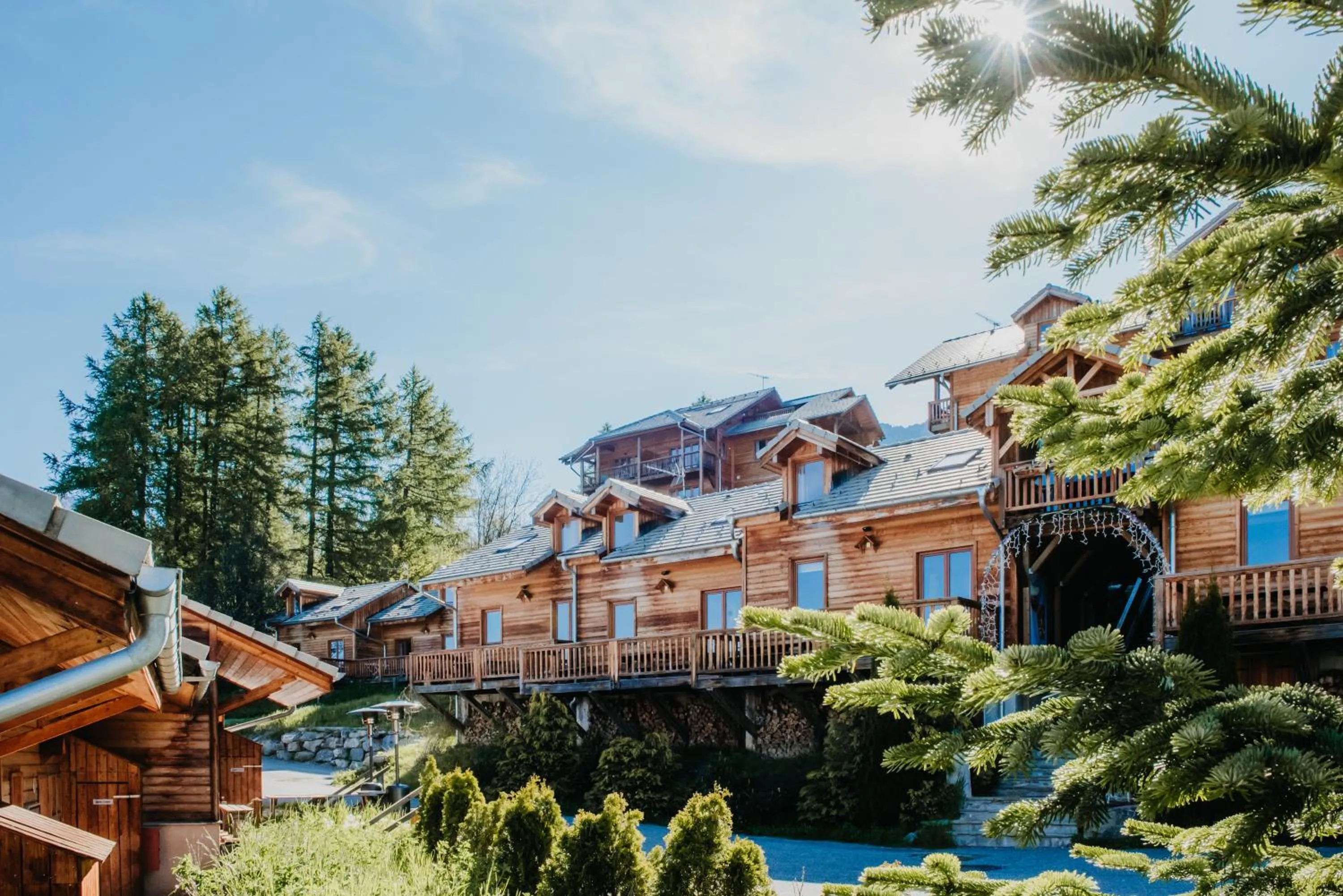 Garden view in Résidence Sunêlia Les Logis d'Orres