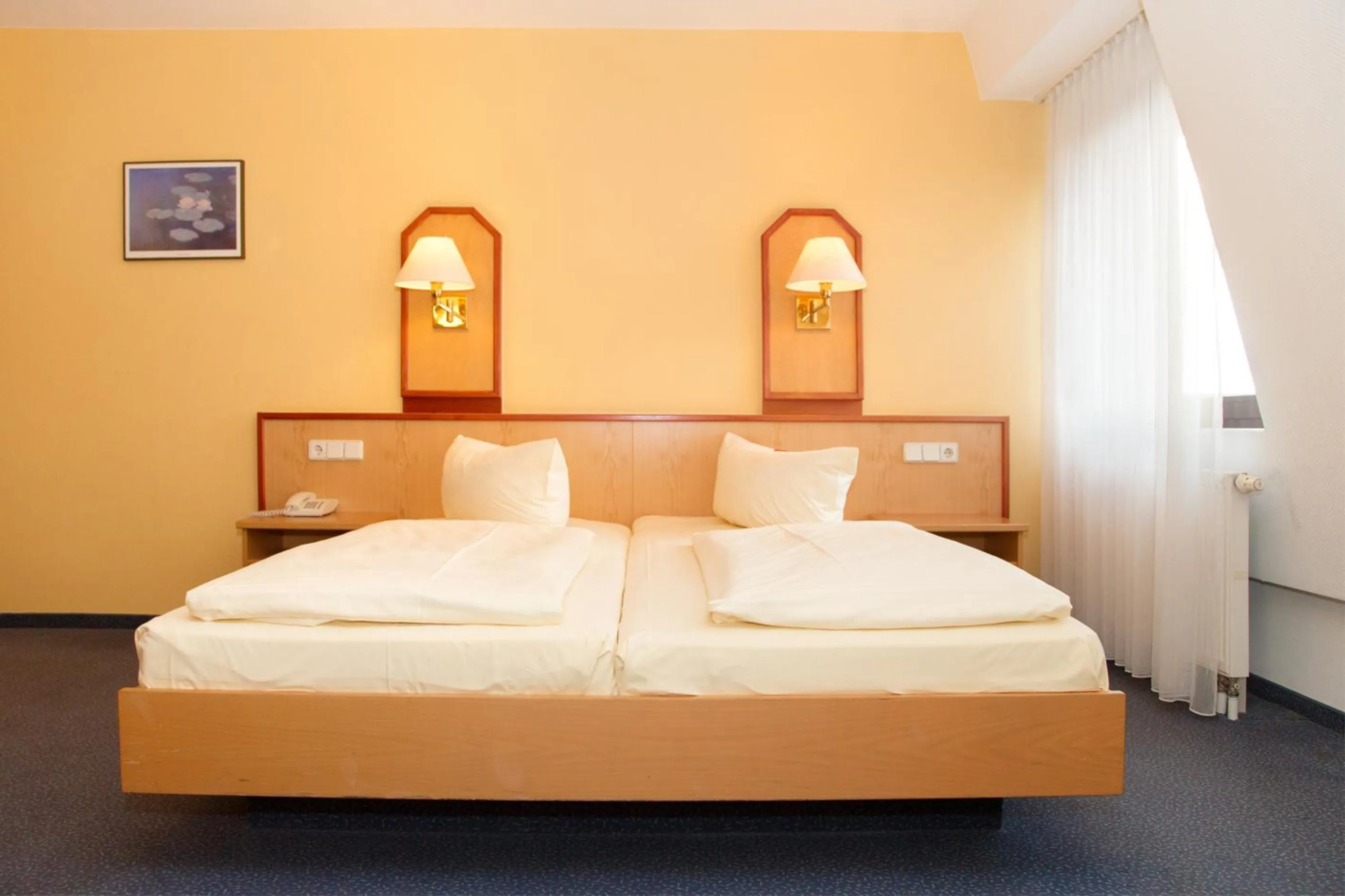 Bedroom in Montana Hotel