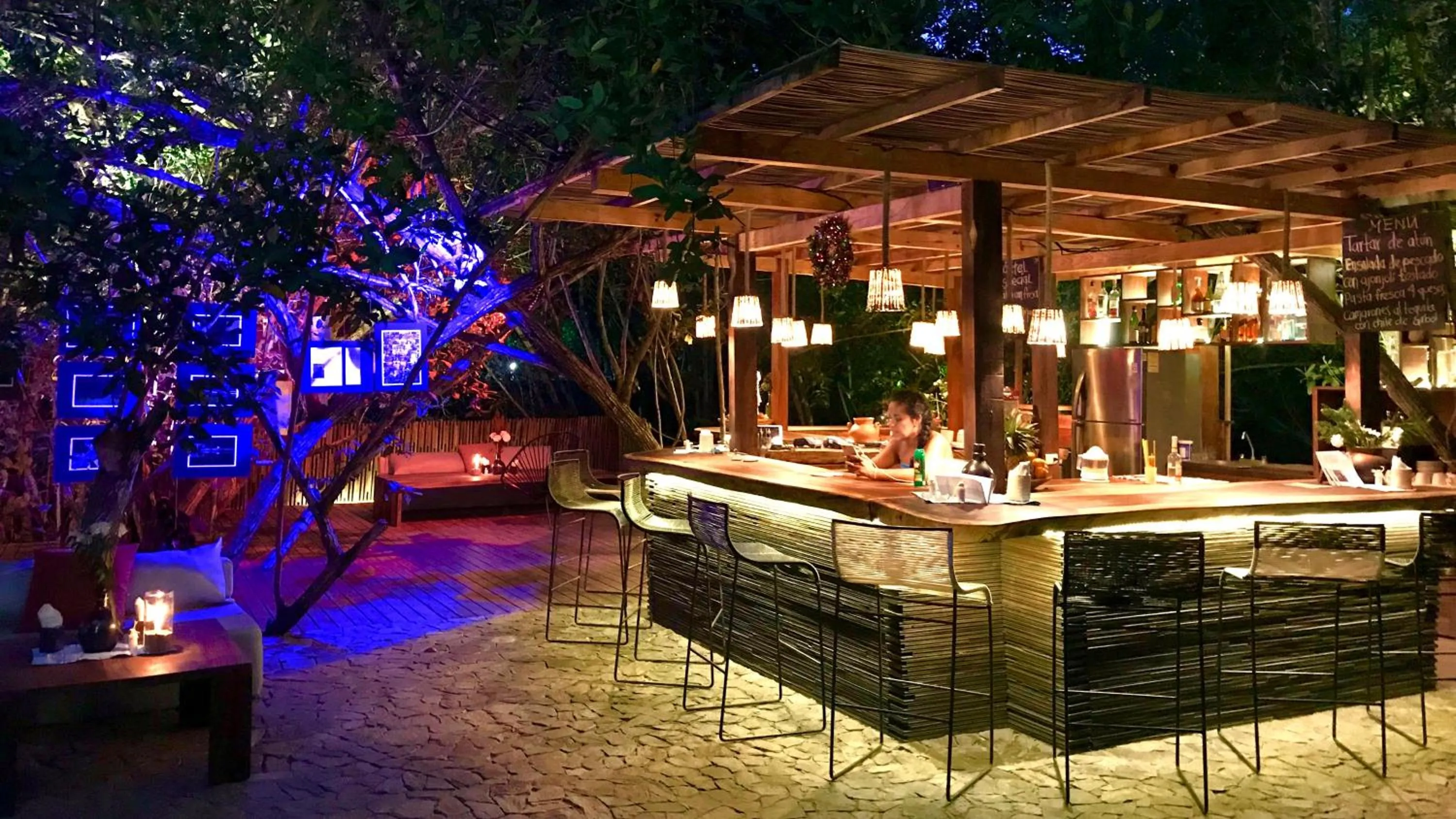 Restaurant/places to eat in Hotel Noga