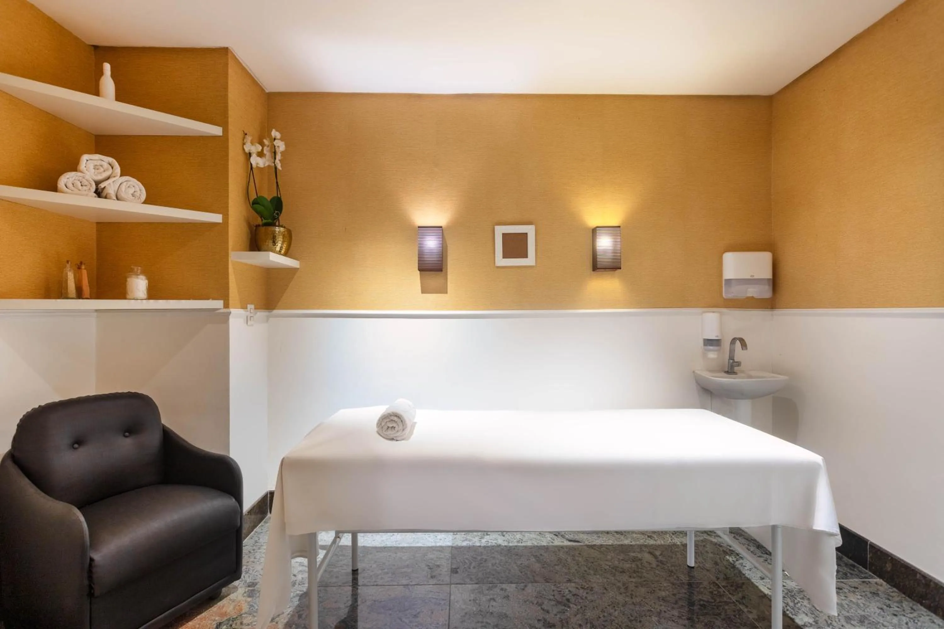 Massage in Ouro Minas Hotel Belo Horizonte, Dolce by Wyndham