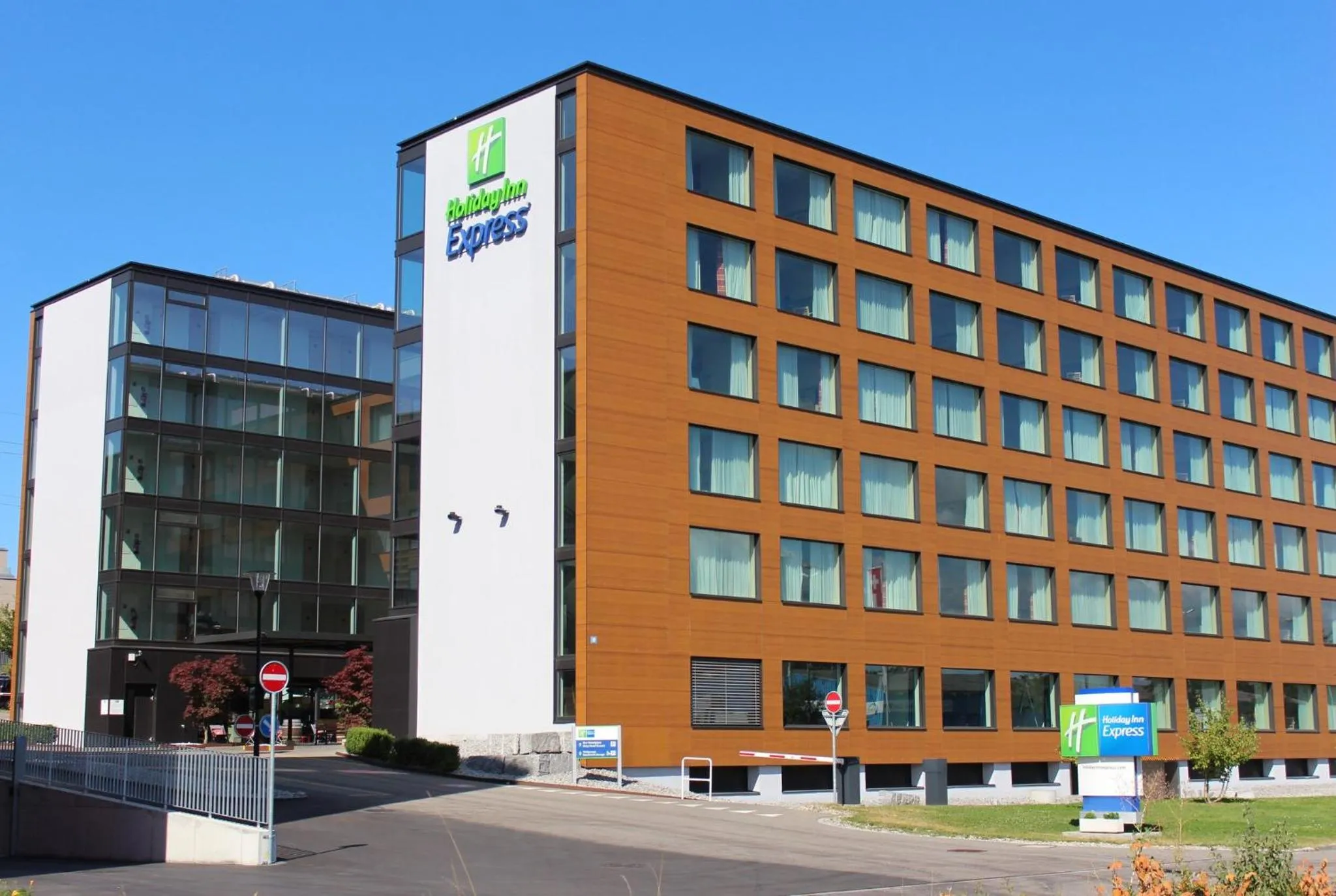Property building in Holiday Inn Express Zürich Airport by IHG