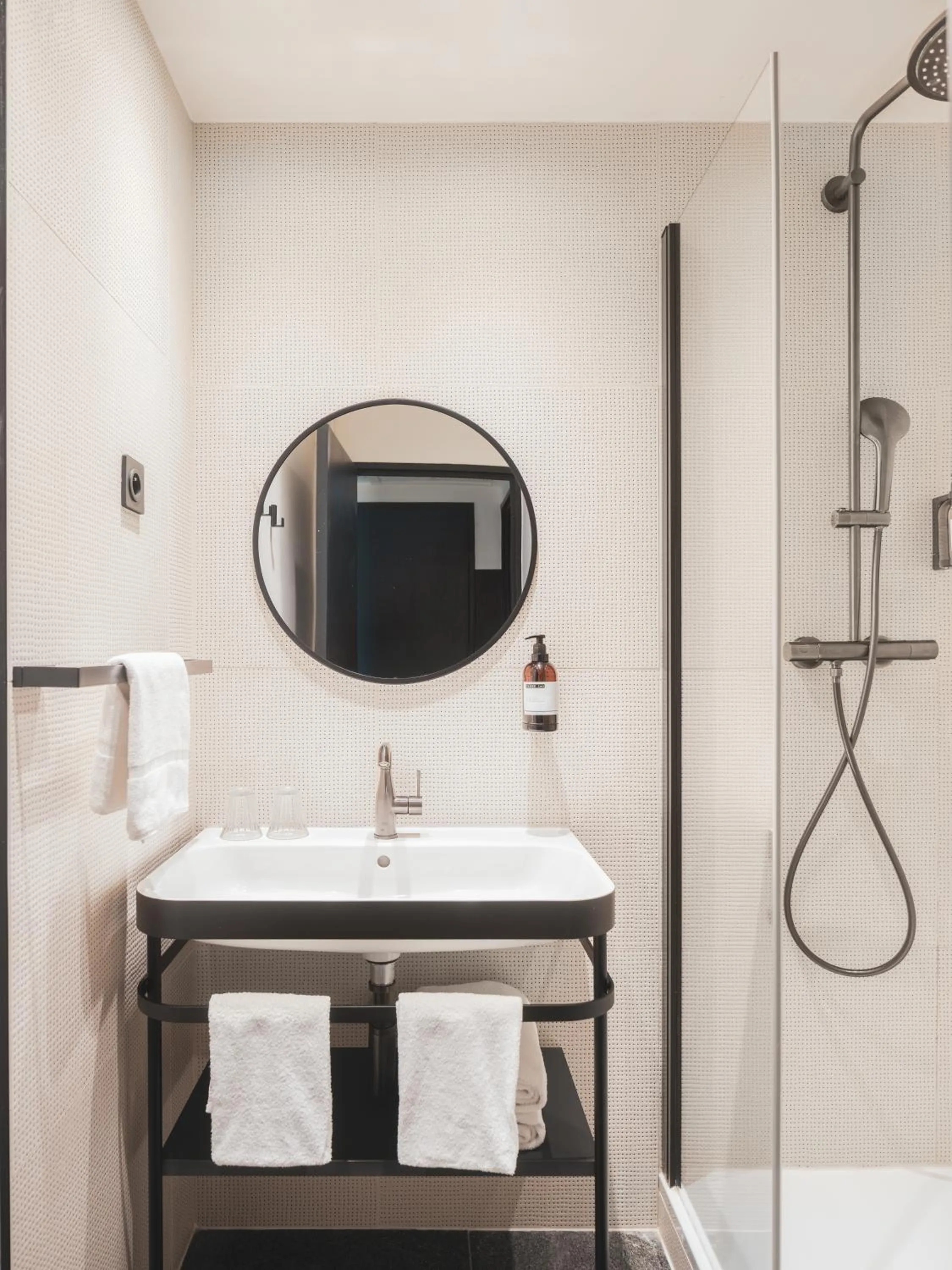 Bathroom in Maisons du Monde Hôtel & Suites - La Rochelle Vieux Port